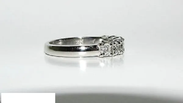 1.00 ROUND CUT DIAMONDS BAND RING MODERN A  G/VS
