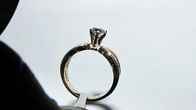1.02CT PEAR SHAPE DIAMOND RING 14KT MODERN CLASS