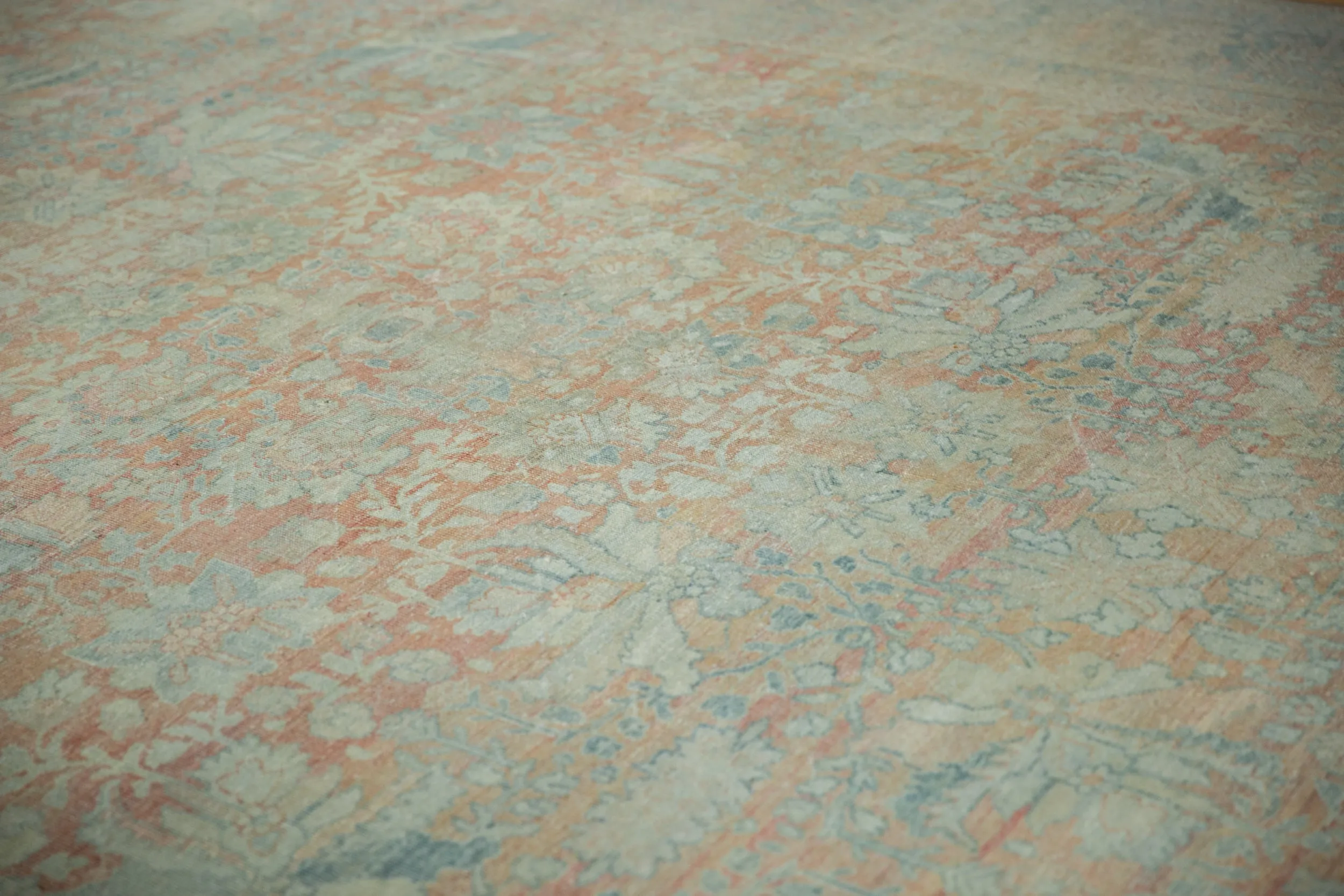 10.5x14 Vintage Distressed Mahal Carpet