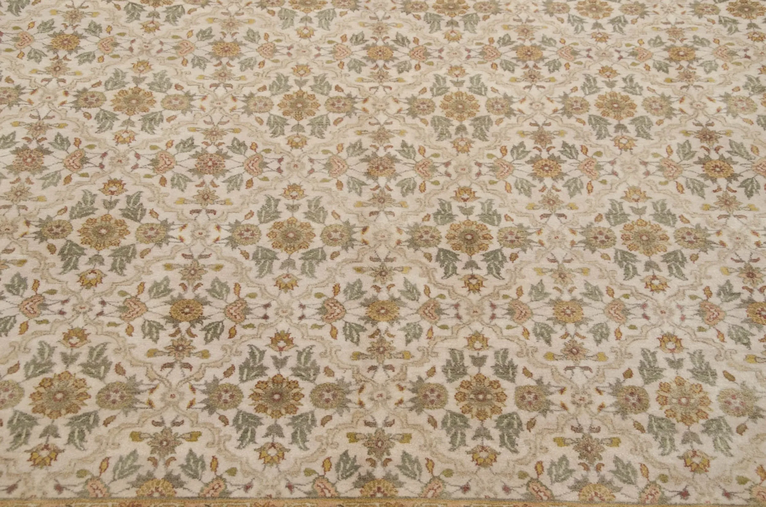 10x14 New Agra Carpet