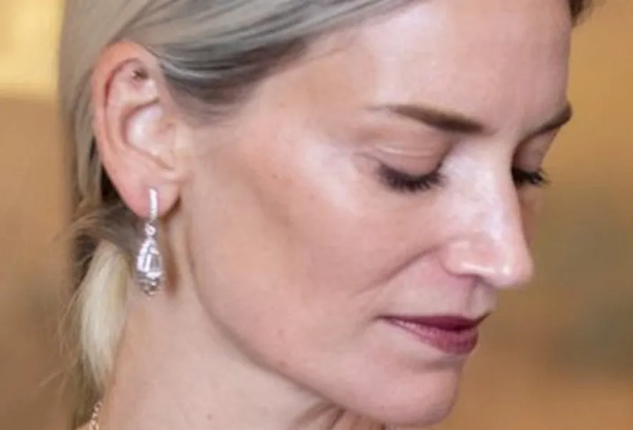 2.56 Carat Total Diamond Baguette and Round White Gold Dangling Drop Earrings