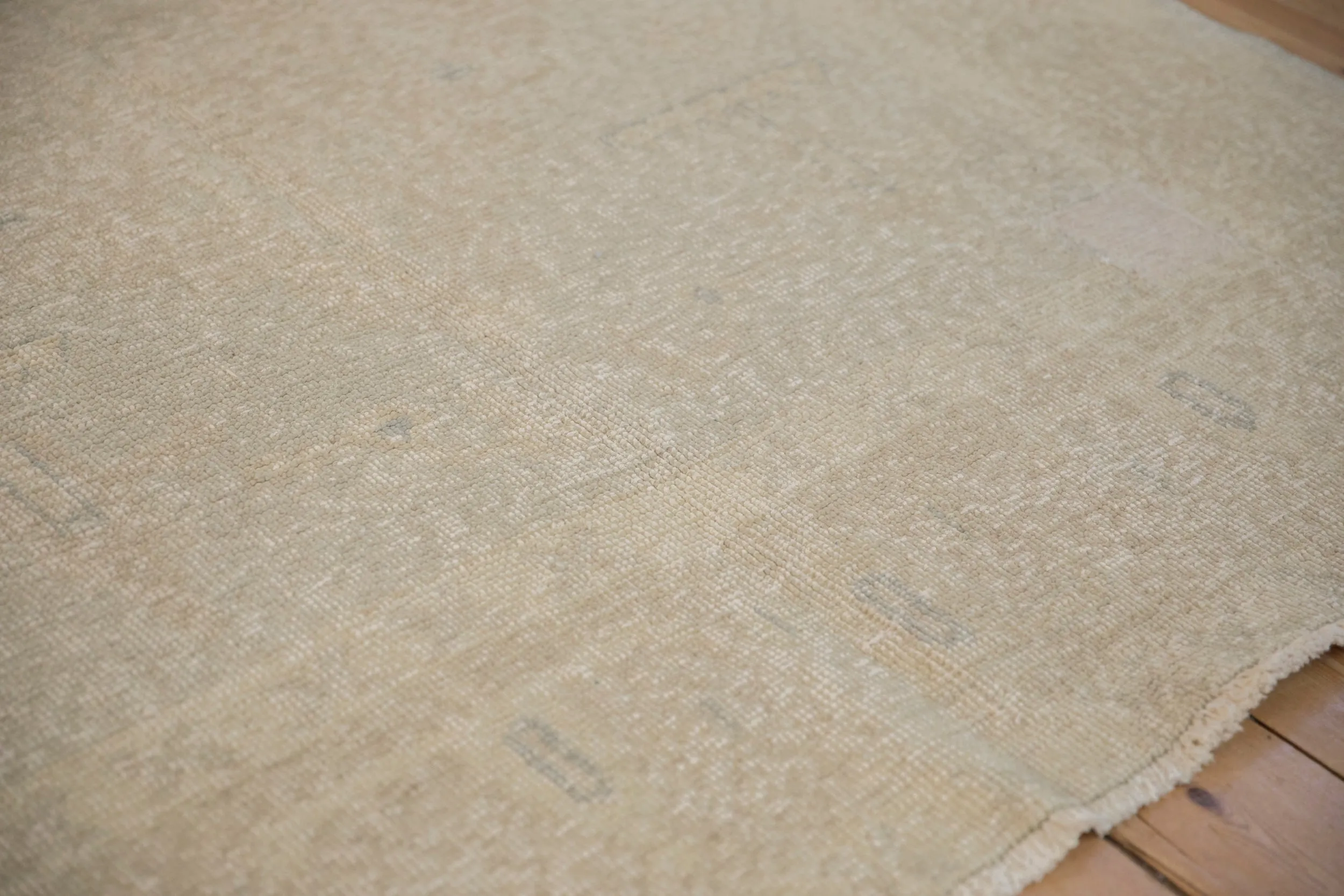 5.5x6.5 Vintage Distressed Oushak Carpet