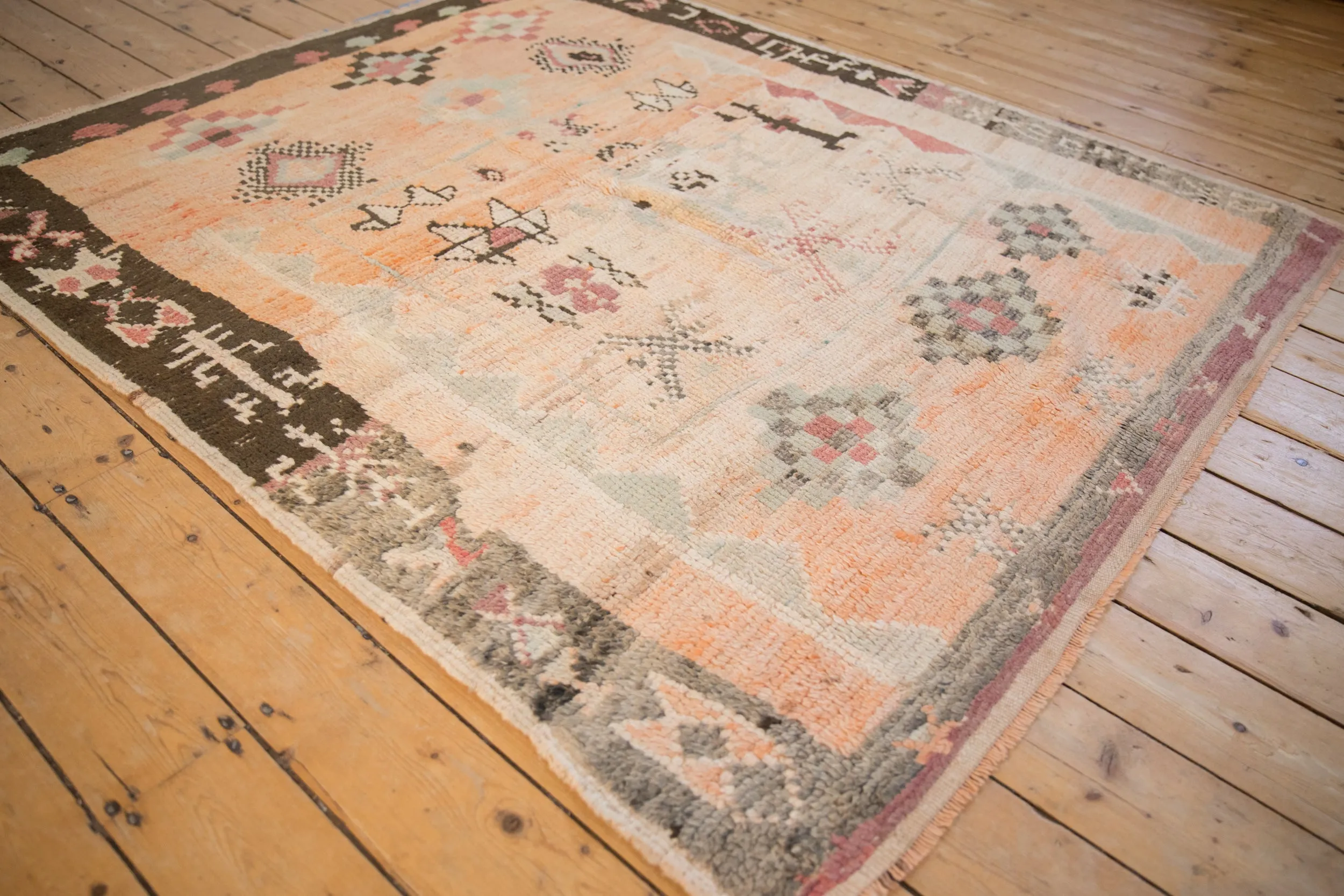 5.5x6.5 Vintage Moroccan Carpet