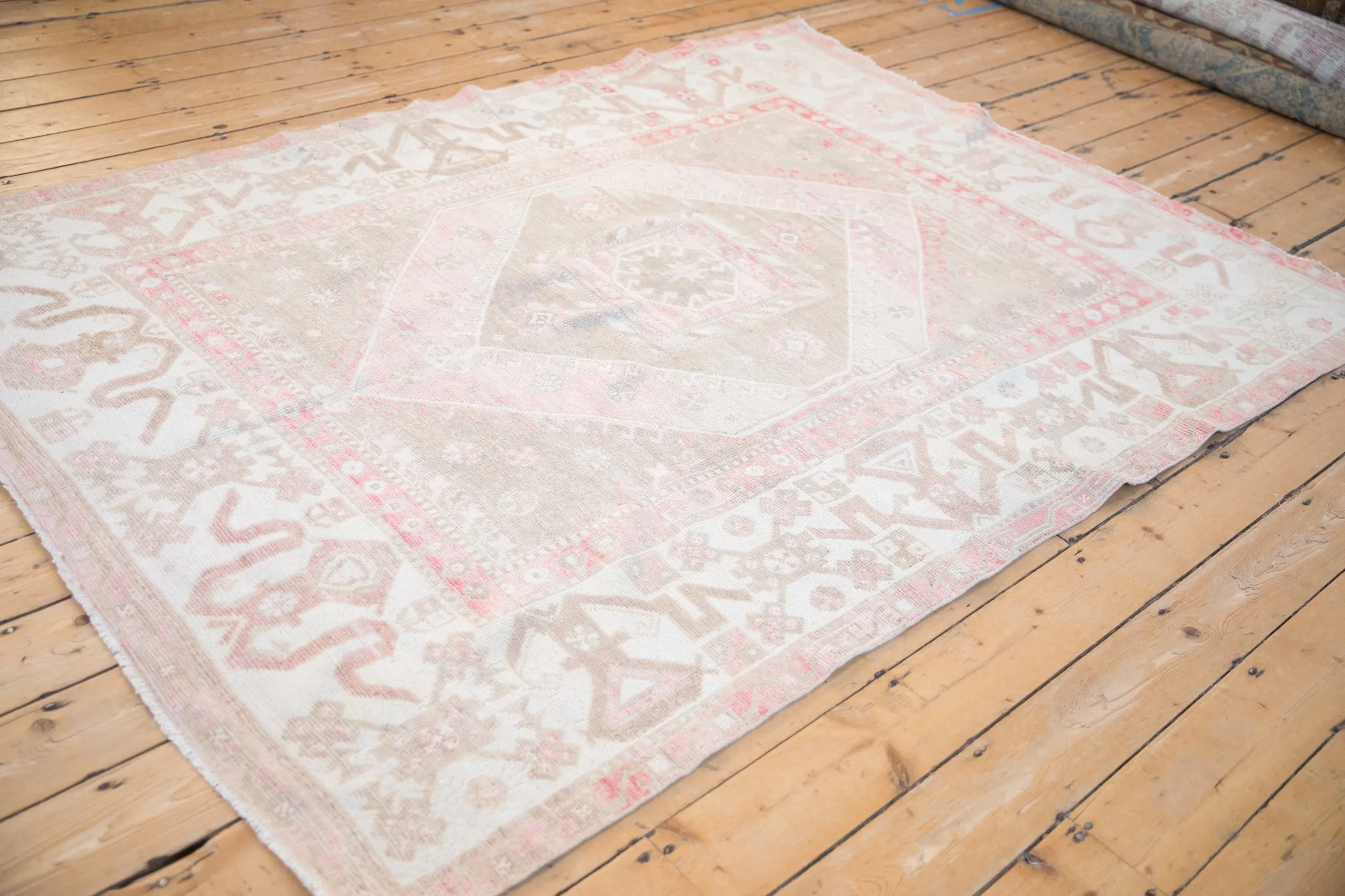 5.5x8 Vintage Distressed Oushak Carpet