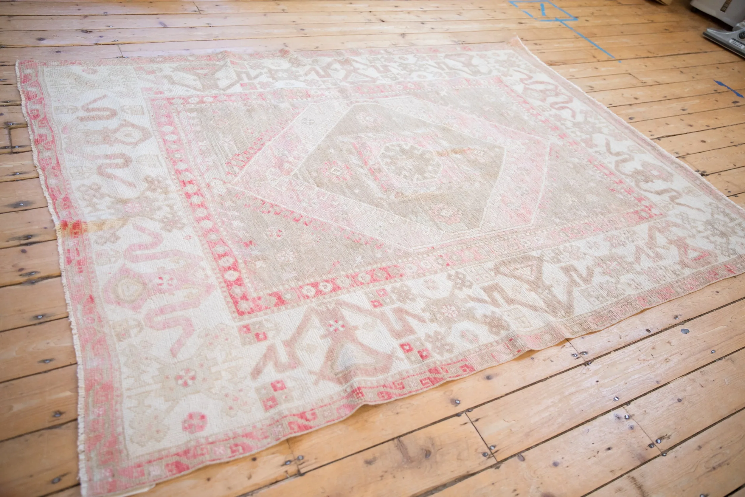 5.5x8 Vintage Distressed Oushak Carpet