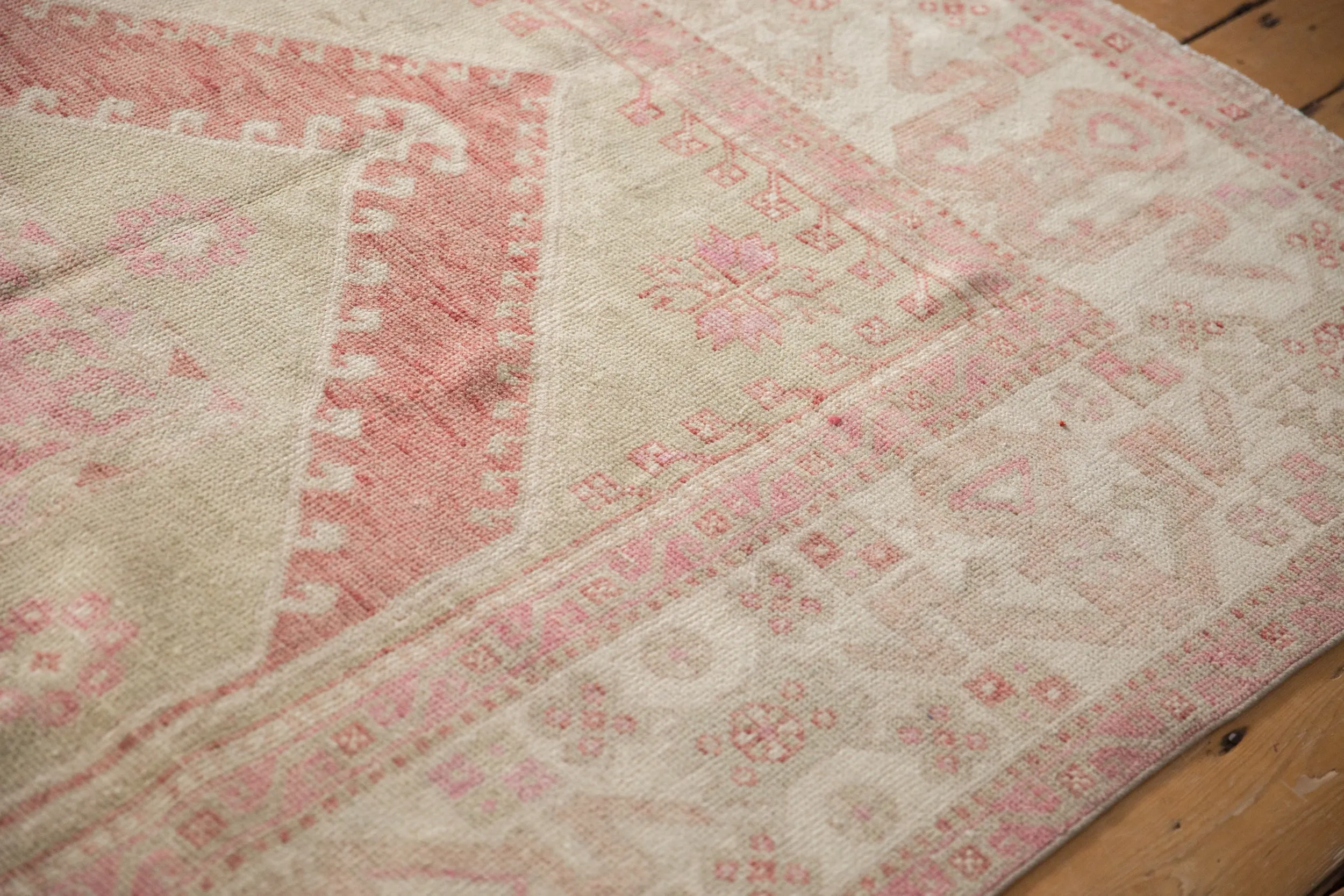 6x8.5 Vintage Distressed Oushak Carpet