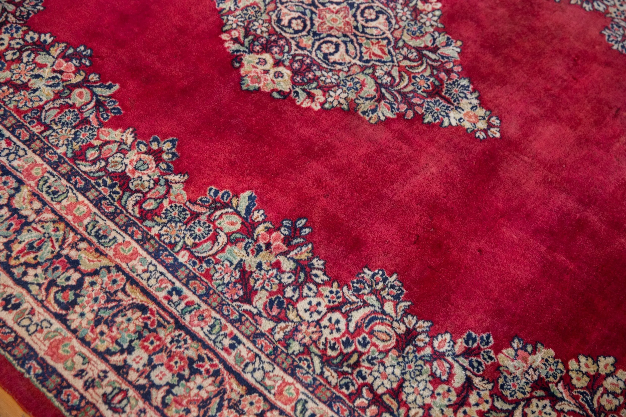 6x9 Vintage Sarouk Carpet