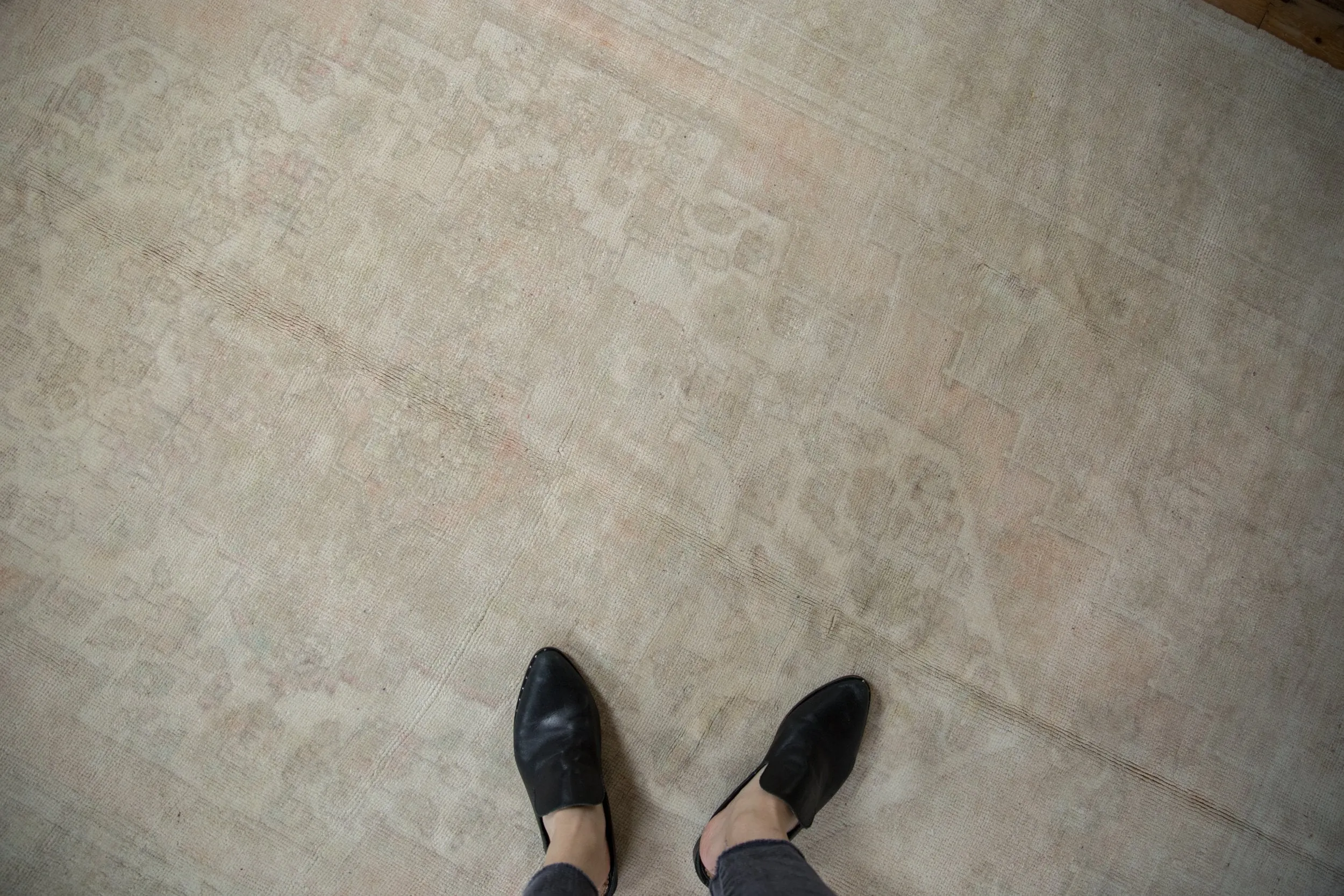 6x9.5 Vintage Distressed Oushak Carpet