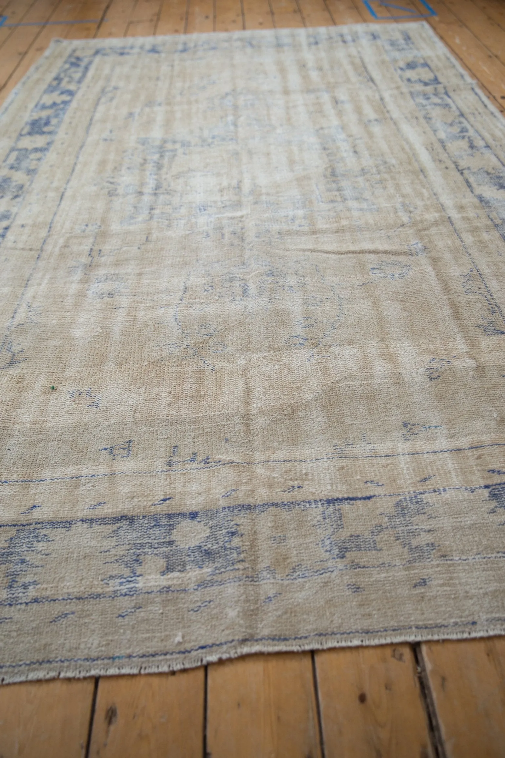 6x9.5 Vintage Distressed Oushak Carpet