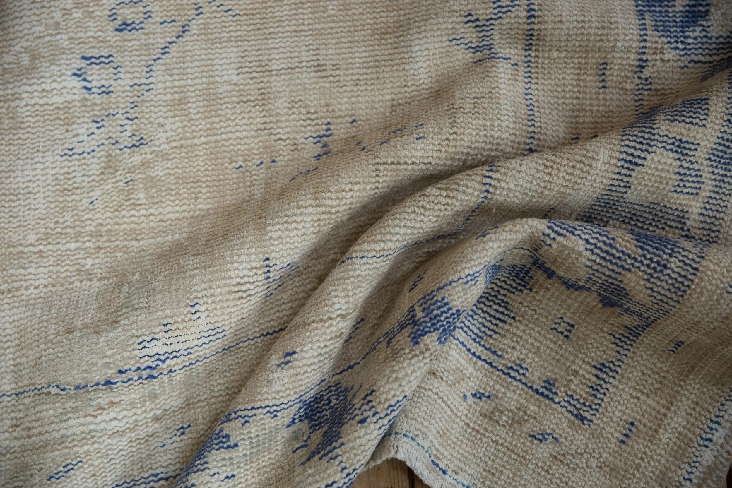 6x9.5 Vintage Distressed Oushak Carpet