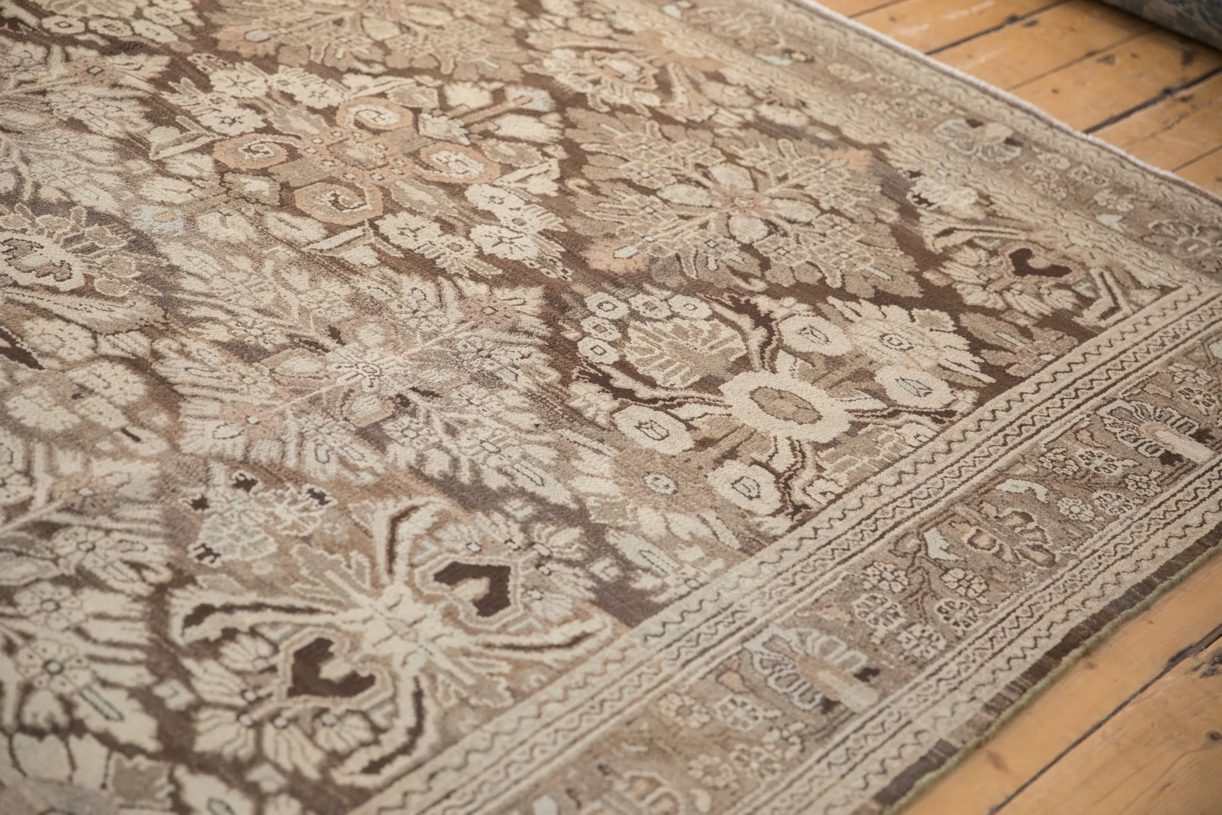 7x10.5 Vintage Distressed Bibikabad Carpet