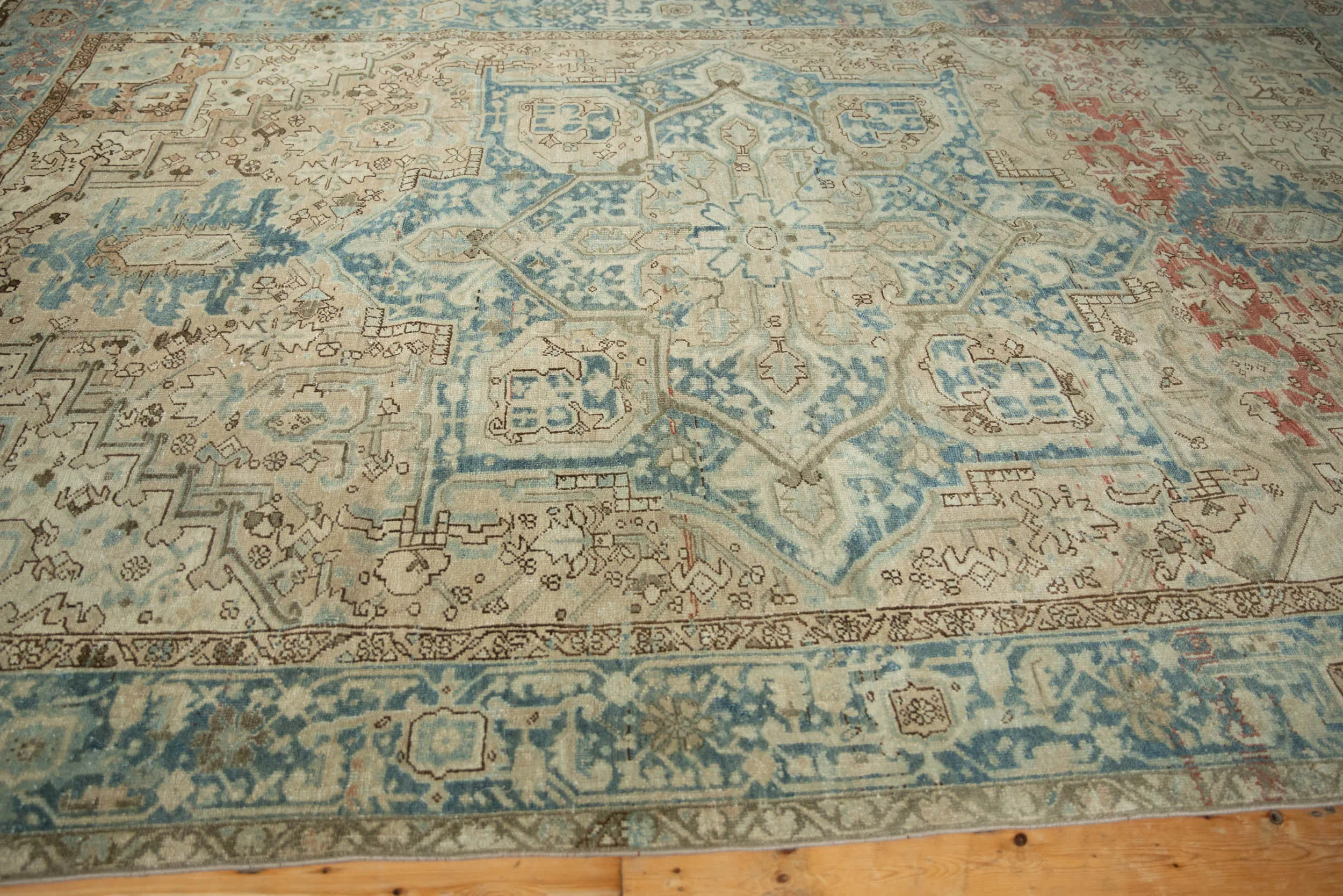 8.5x12.5 Vintage Distressed Mehrivan Carpet