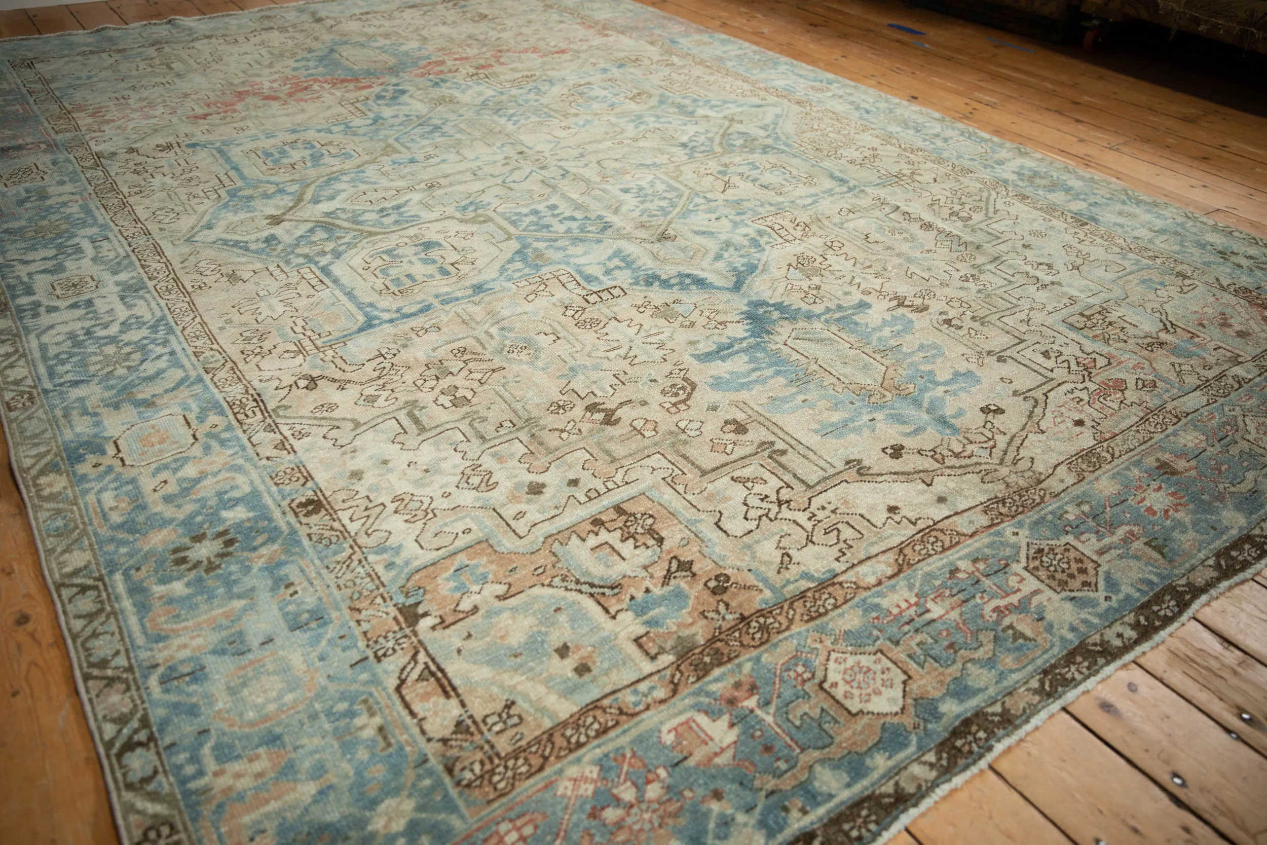 8.5x12.5 Vintage Distressed Mehrivan Carpet