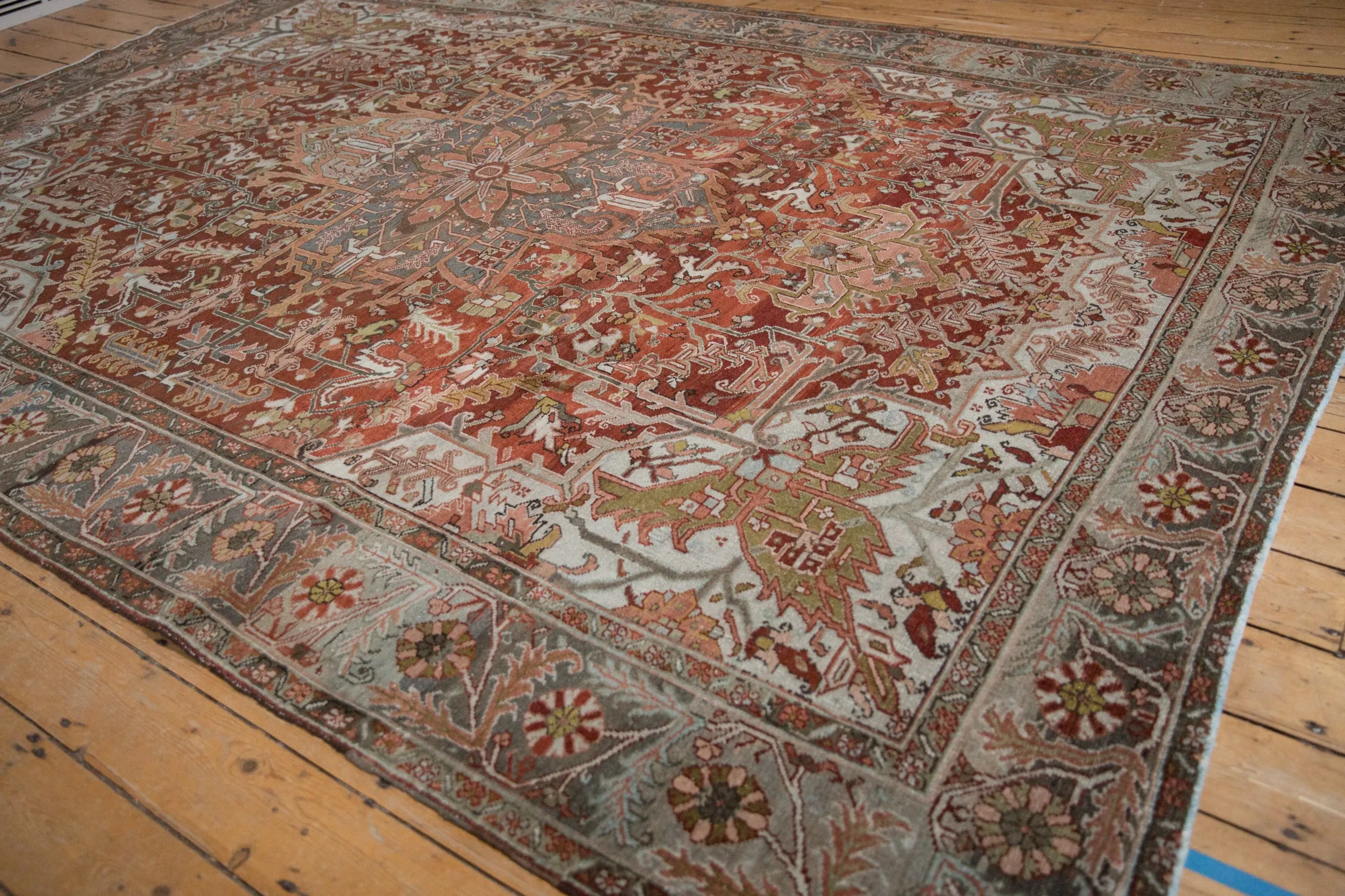 8x11.5 Vintage Distressed Ahar Carpet