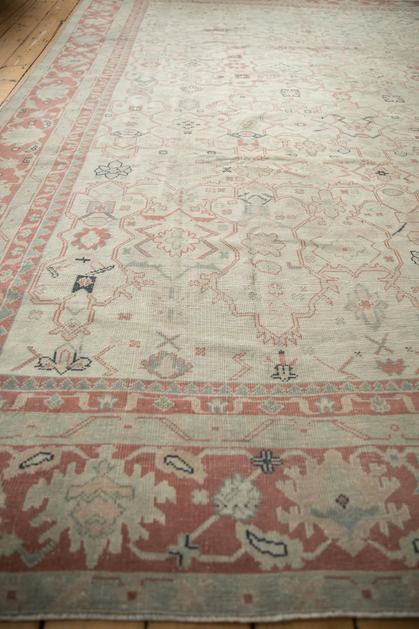 9.5x12.5 Vintage Distressed Anatolian Carpet