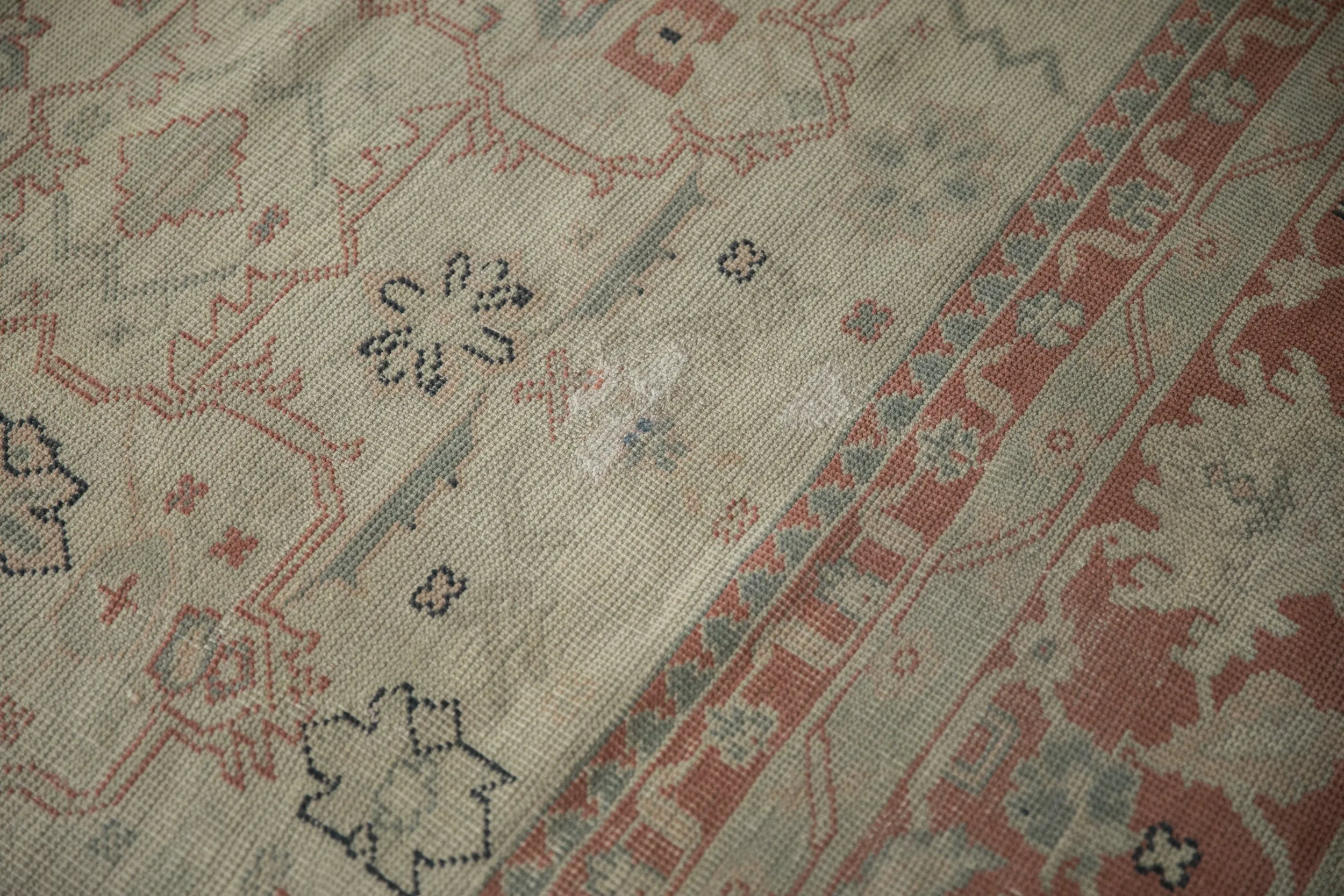 9.5x12.5 Vintage Distressed Anatolian Carpet