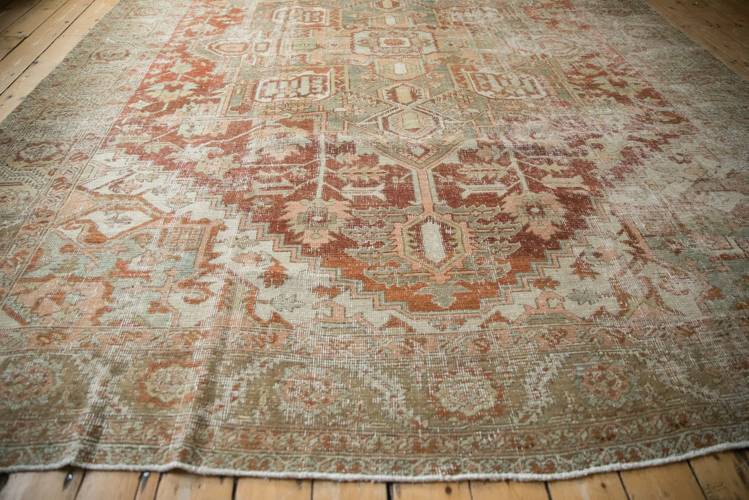 9.5x12.5 Vintage Distressed Heriz Carpet
