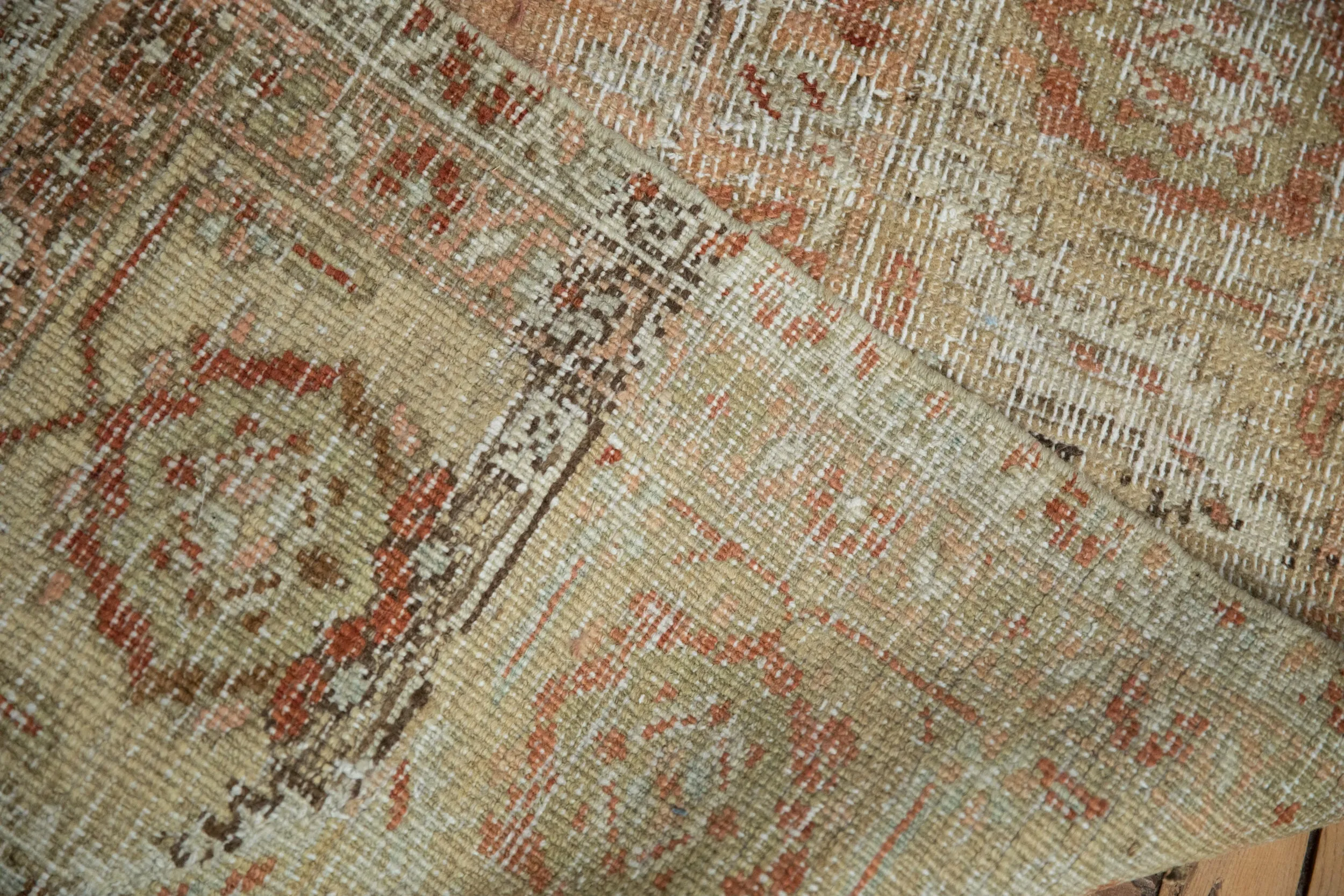 9.5x12.5 Vintage Distressed Heriz Carpet
