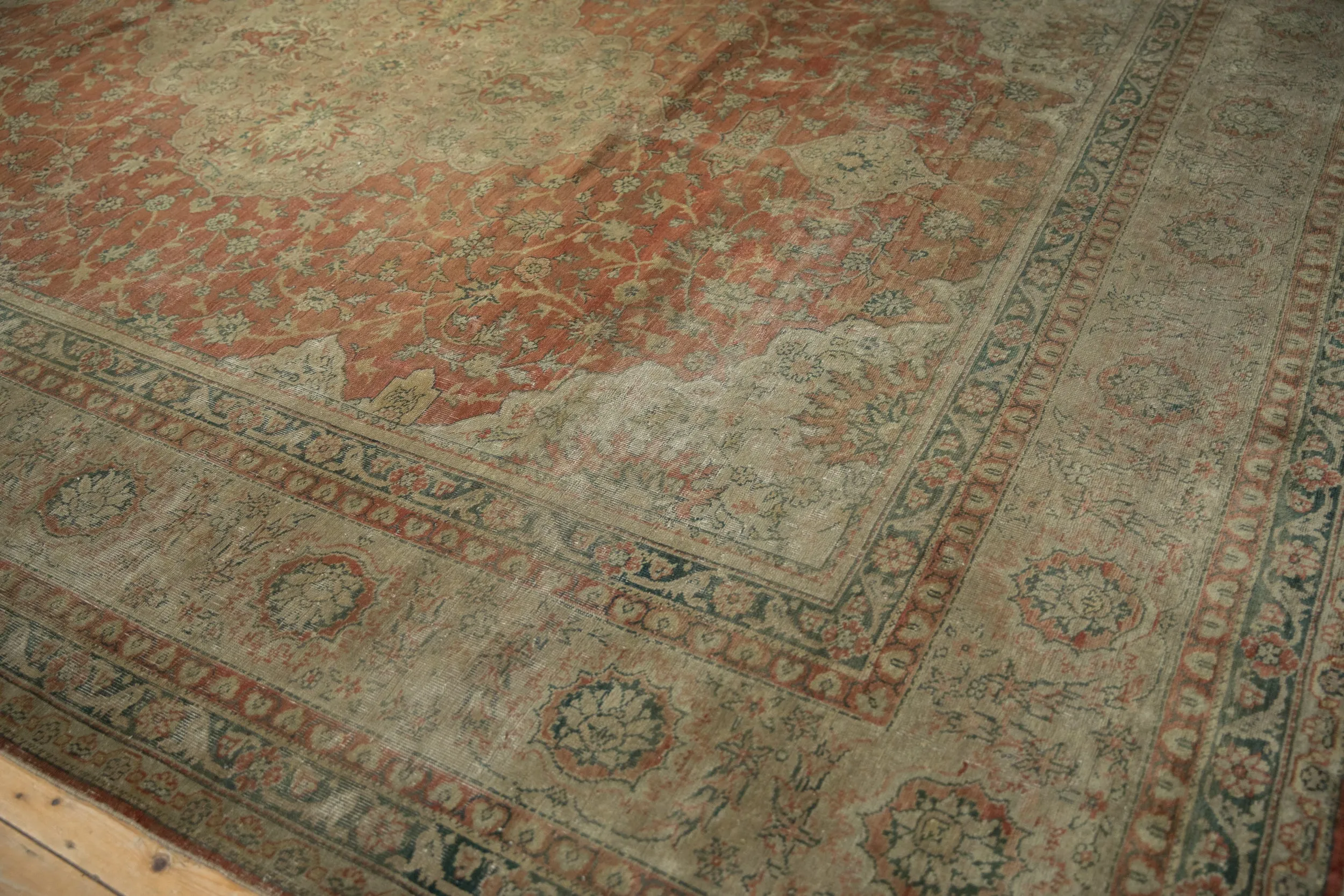 9.5x12.5 Vintage Distressed Tea Washed Kayseri Carpet