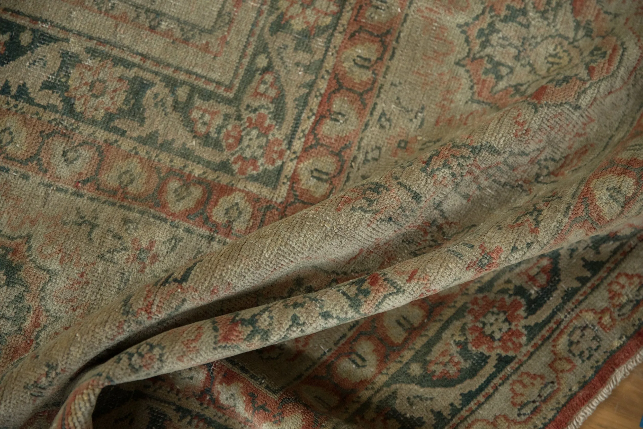 9.5x12.5 Vintage Distressed Tea Washed Kayseri Carpet