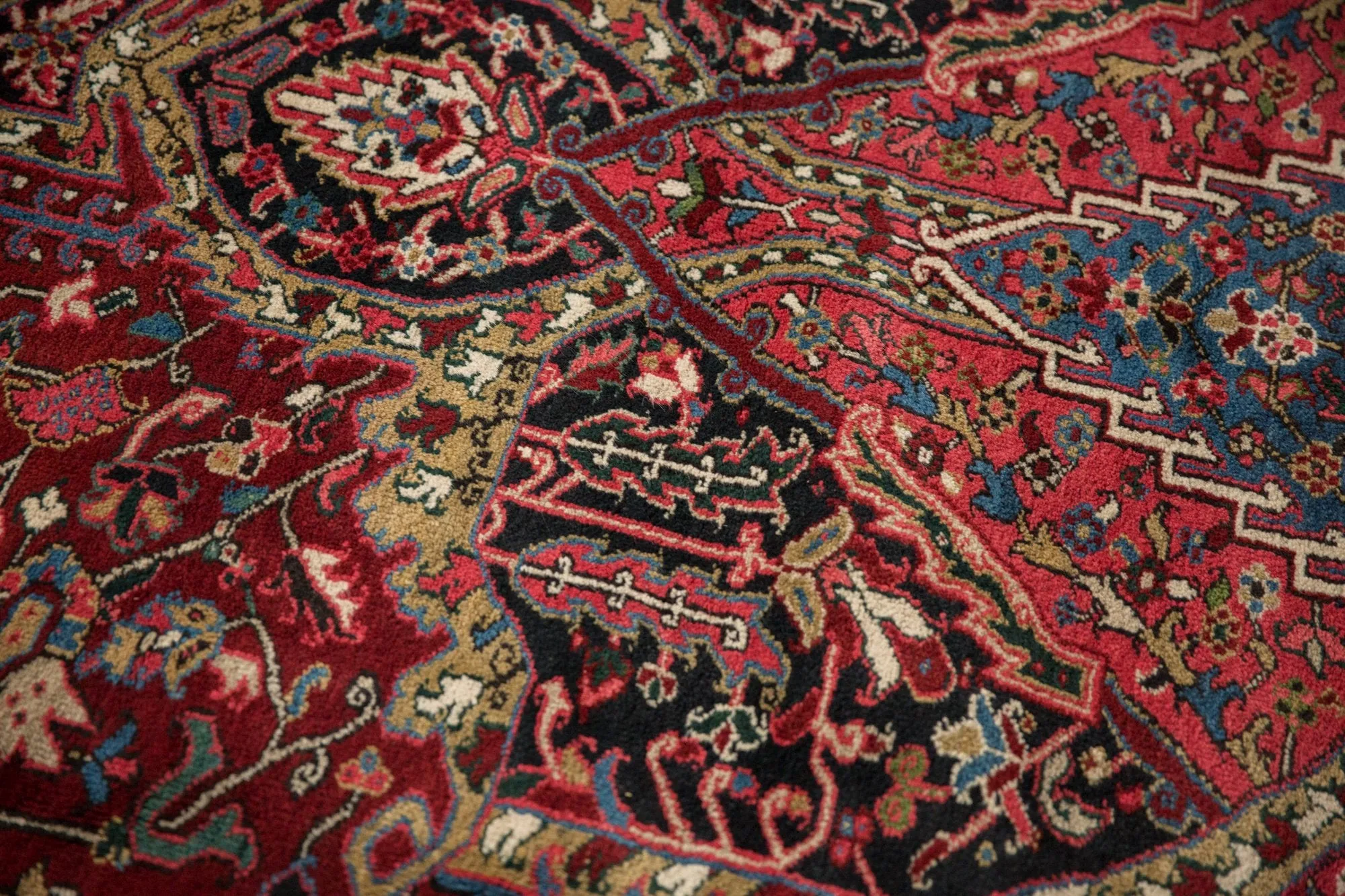 9.5x13 Vintage Ahar Carpet