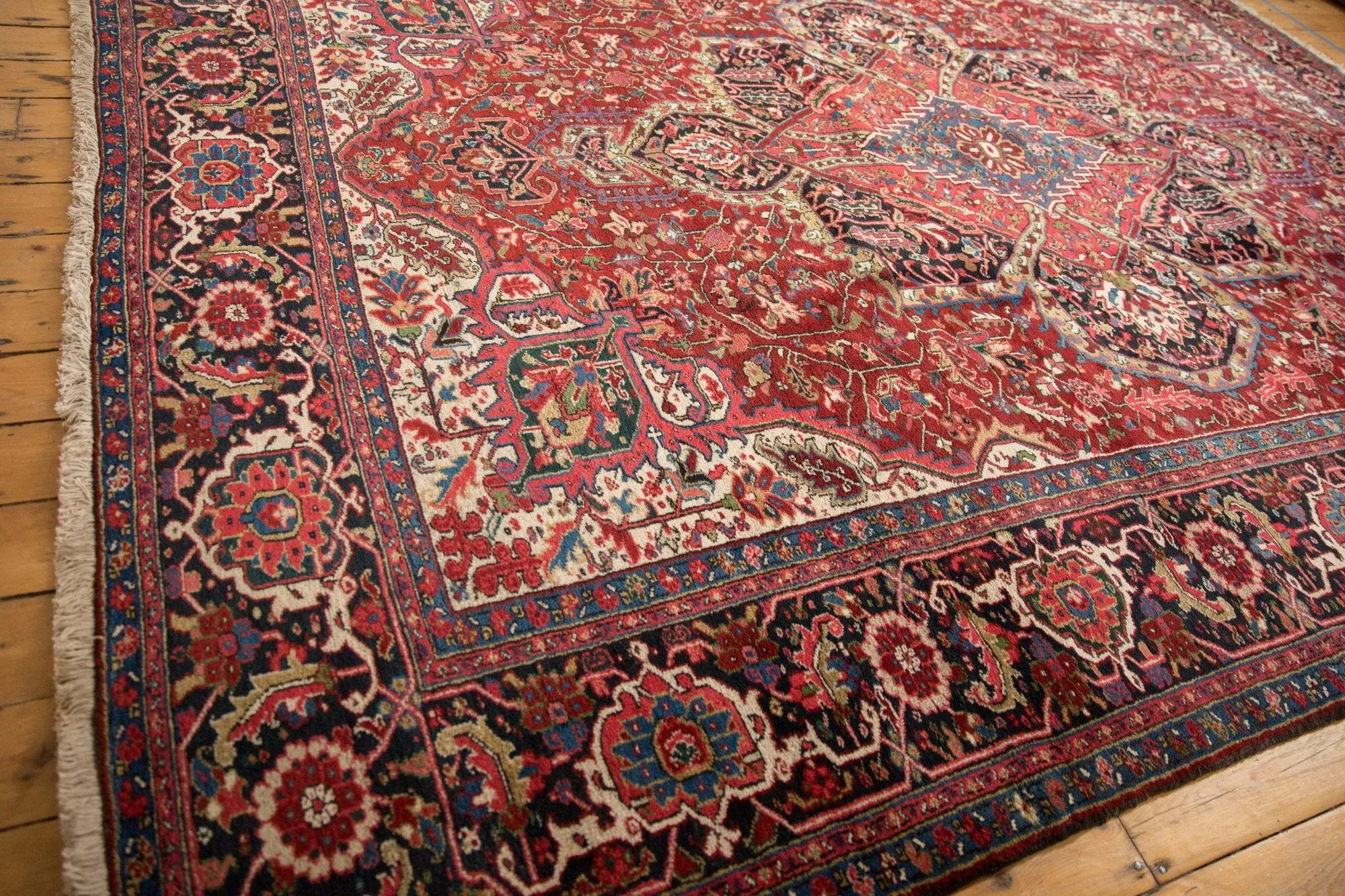 9.5x13 Vintage Ahar Carpet