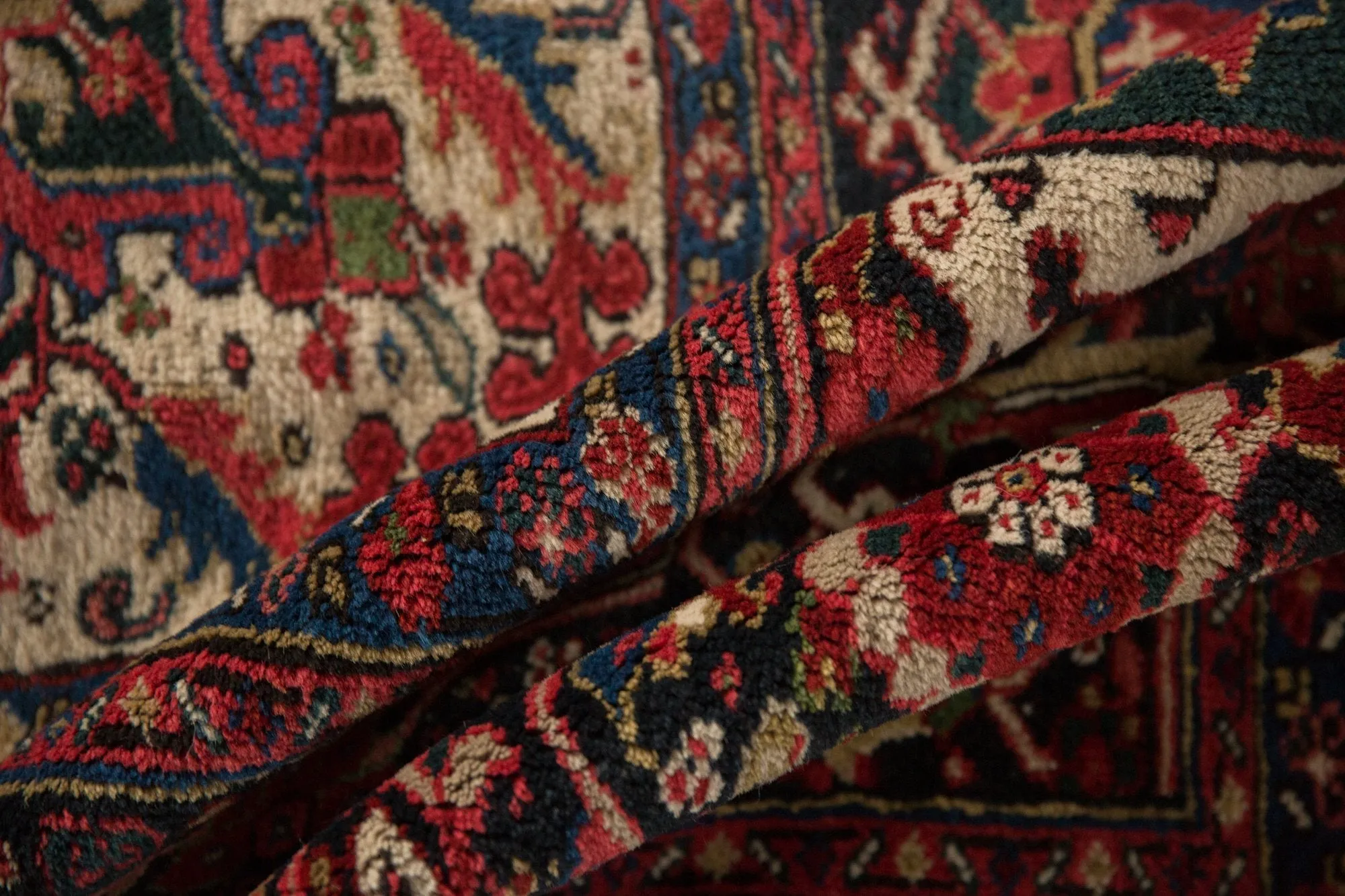 9.5x13 Vintage Ahar Carpet