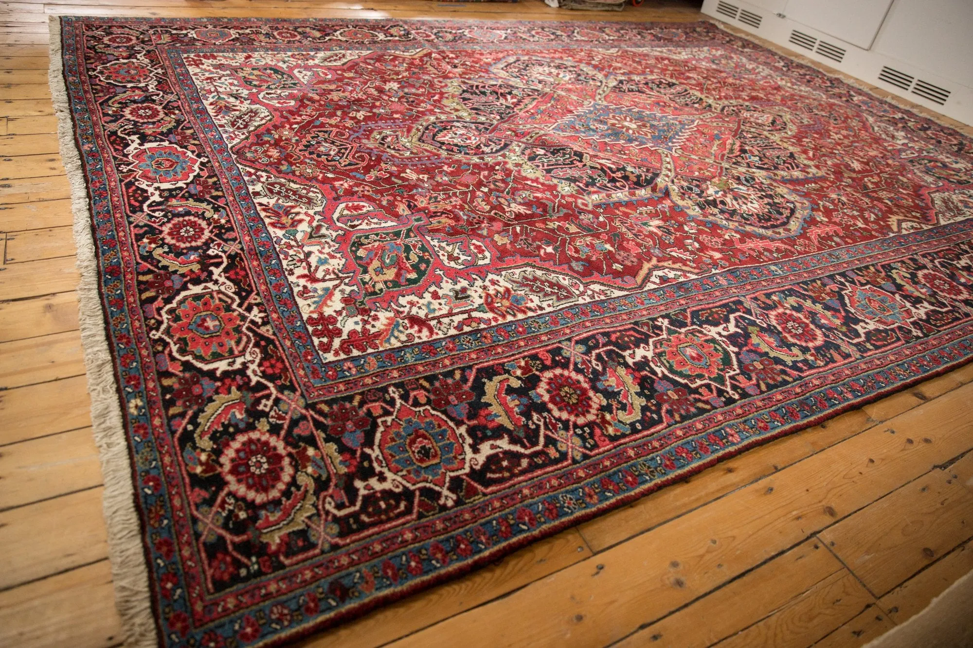 9.5x13 Vintage Ahar Carpet