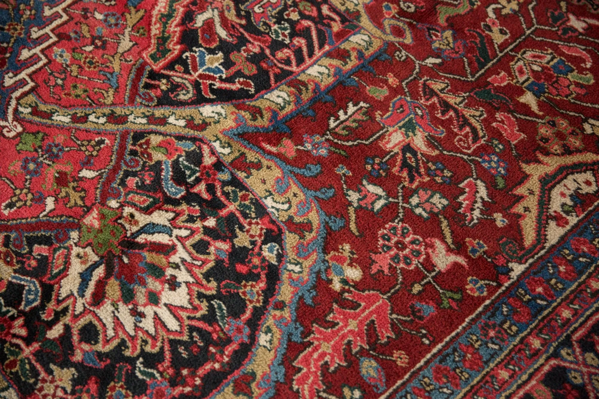 9.5x13 Vintage Ahar Carpet