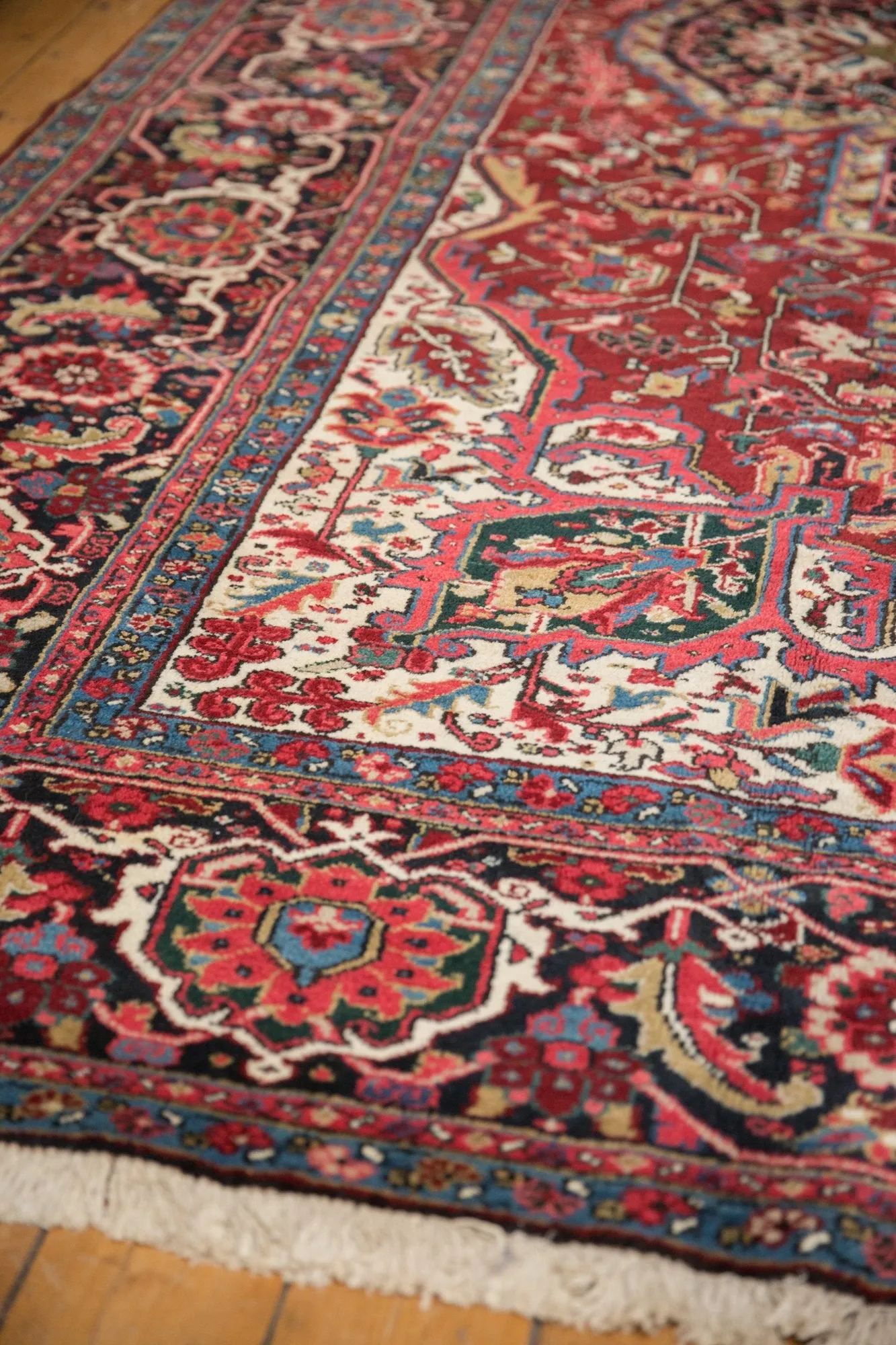 9.5x13 Vintage Ahar Carpet