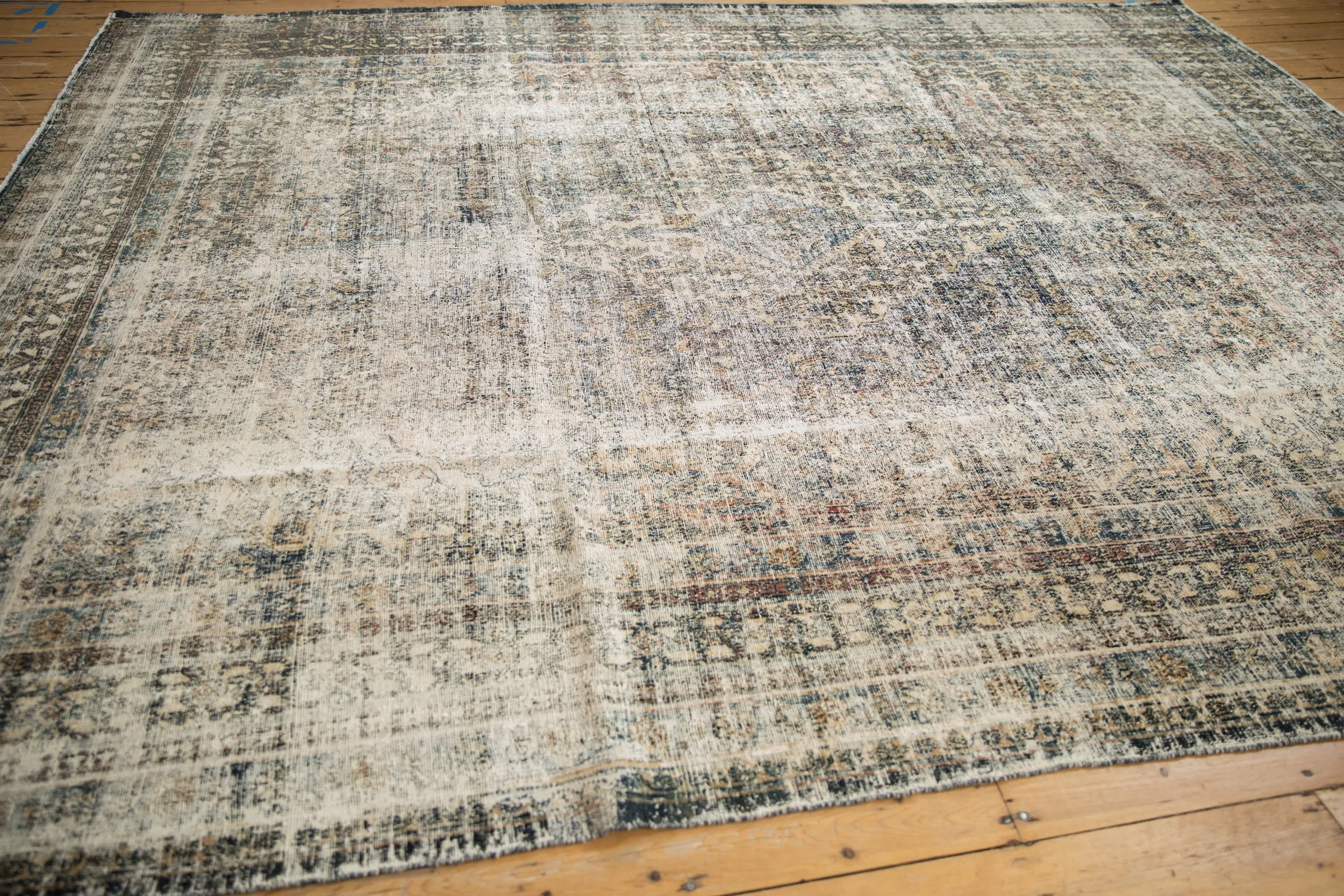 9x11.5 Vintage Distressed Bibikabad Carpet