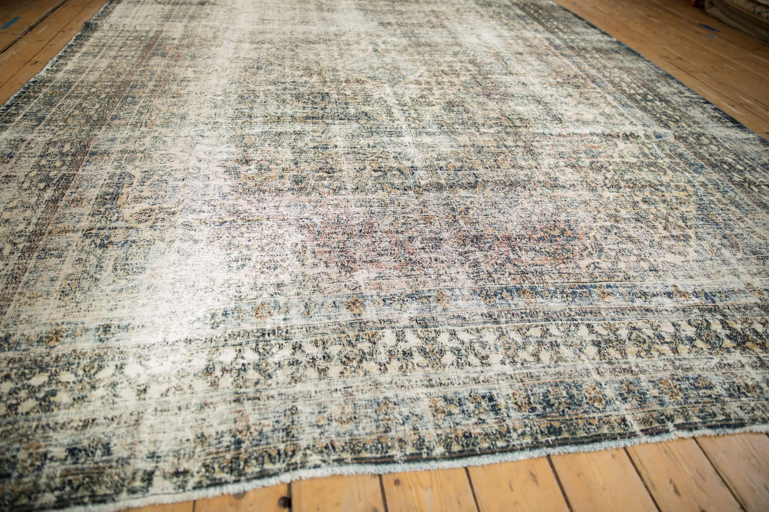 9x11.5 Vintage Distressed Bibikabad Carpet
