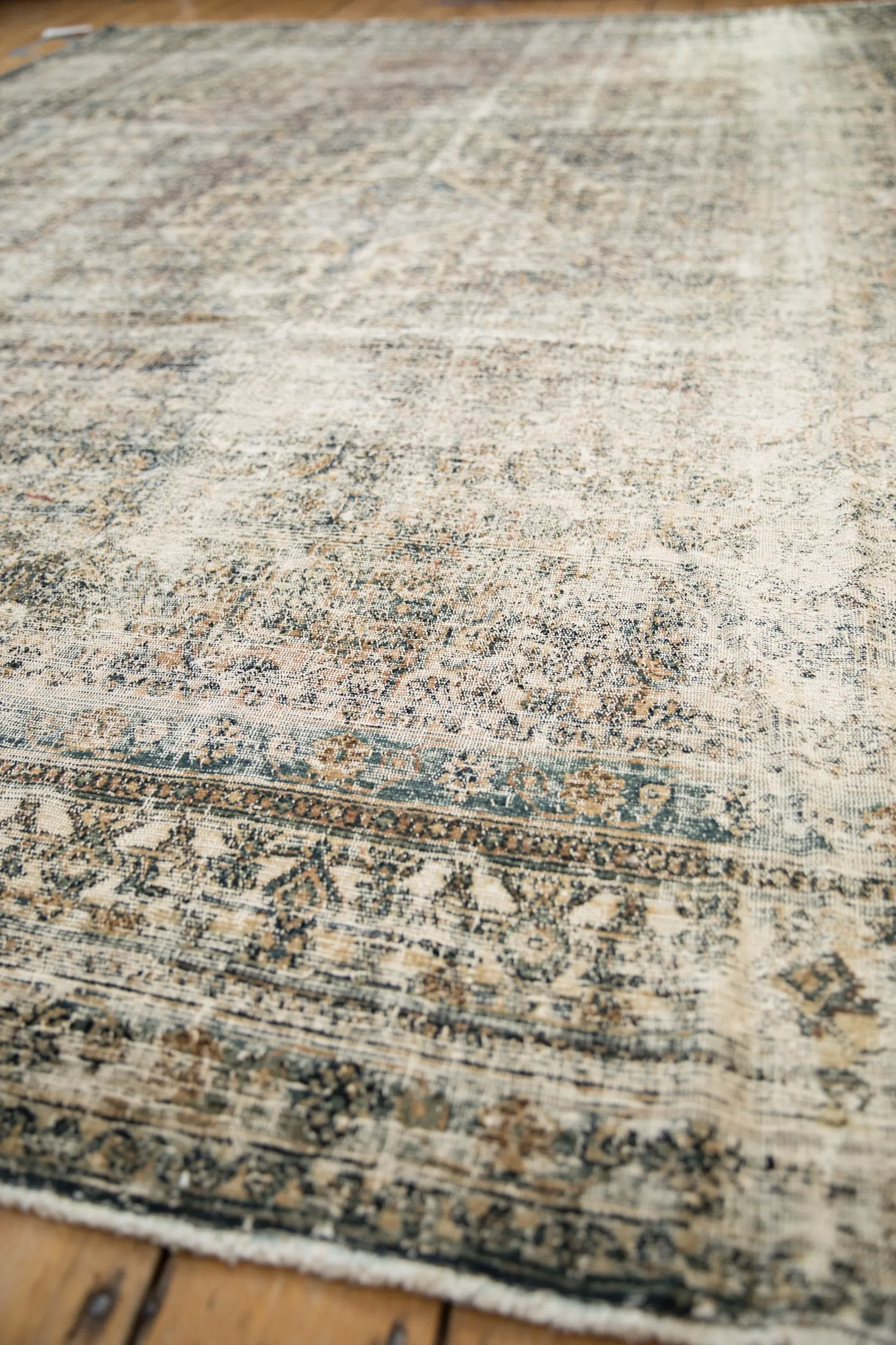 9x11.5 Vintage Distressed Bibikabad Carpet