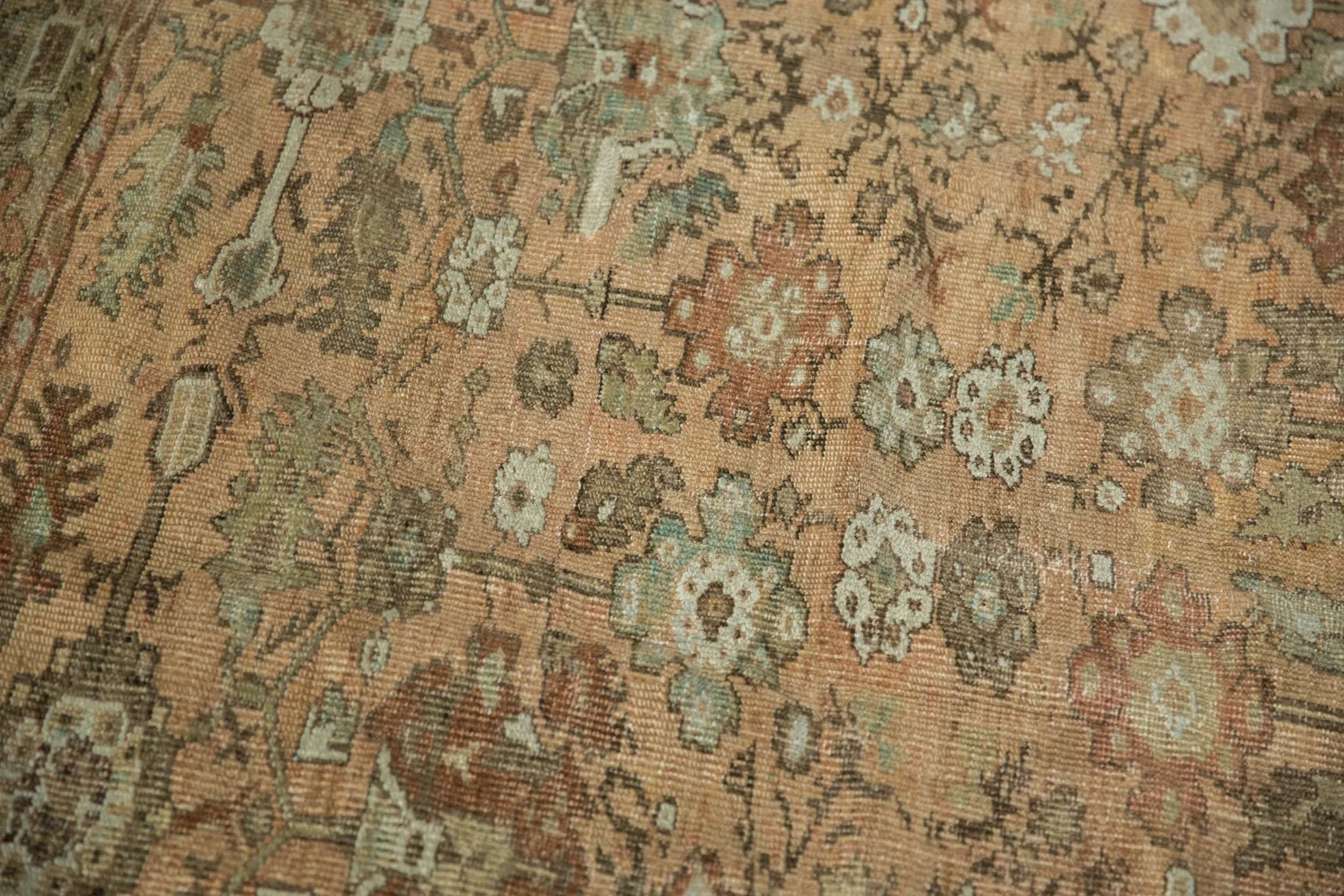 9x11.5 Vintage Distressed Ghiordes Carpet