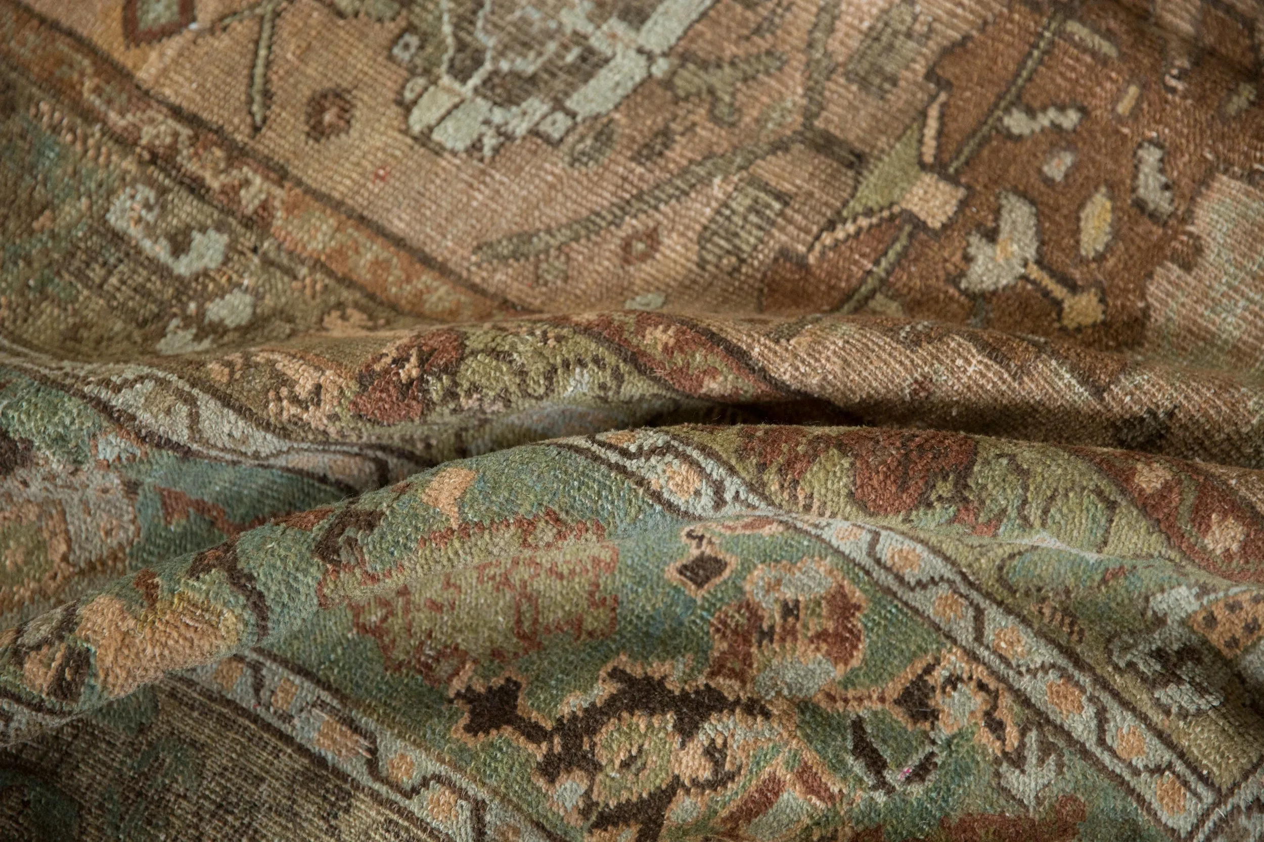 9x11.5 Vintage Distressed Ghiordes Carpet