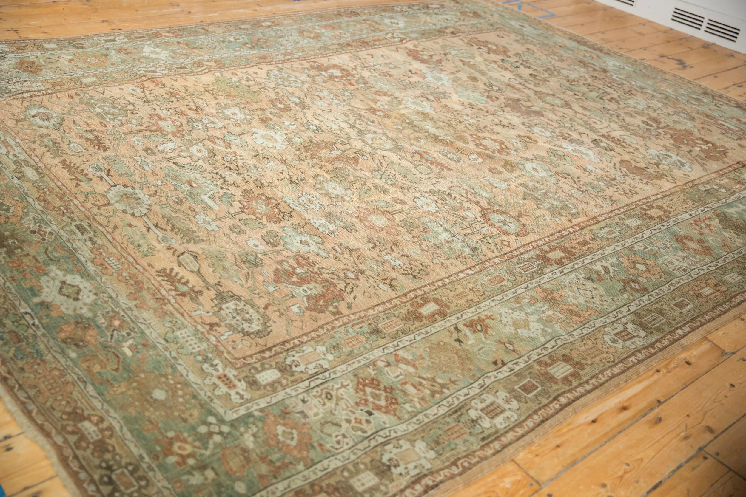 9x11.5 Vintage Distressed Ghiordes Carpet