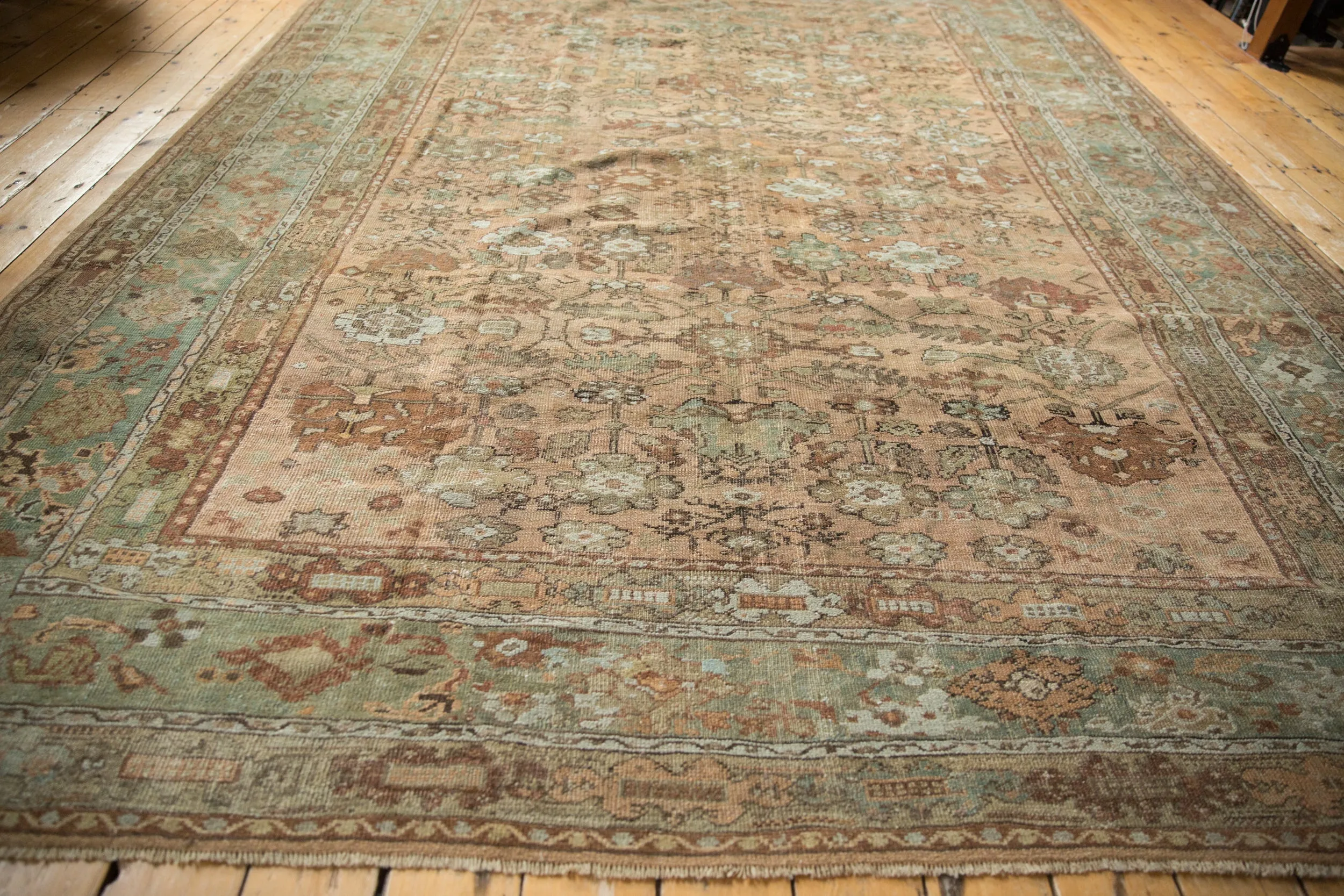 9x11.5 Vintage Distressed Ghiordes Carpet