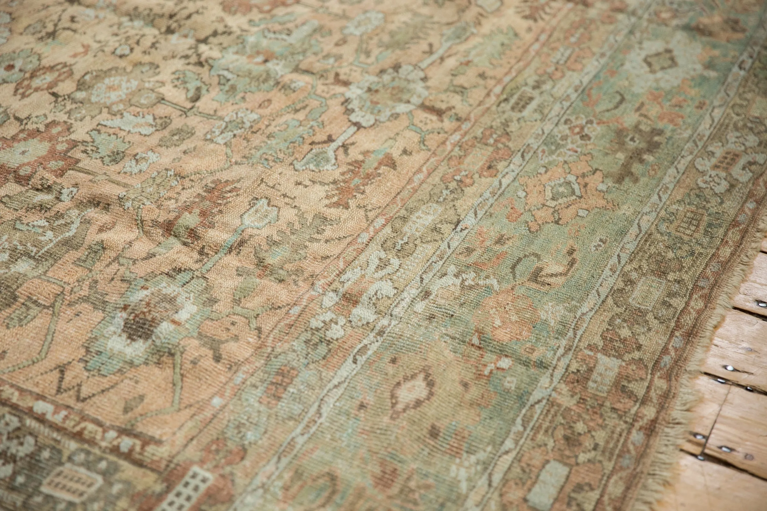 9x11.5 Vintage Distressed Ghiordes Carpet