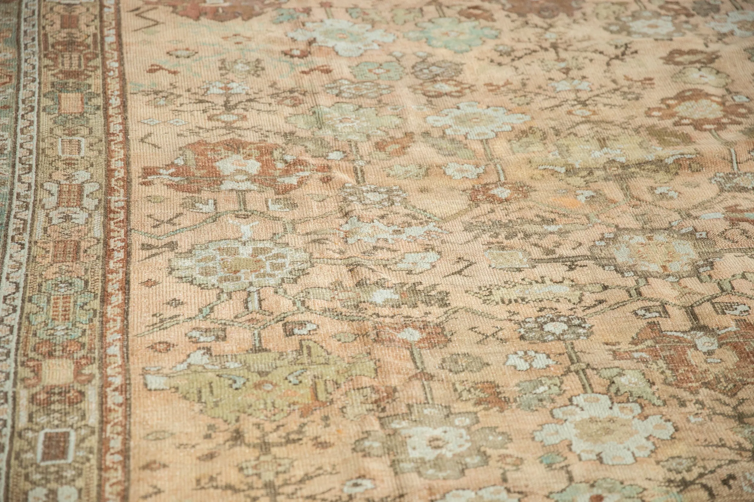 9x11.5 Vintage Distressed Ghiordes Carpet