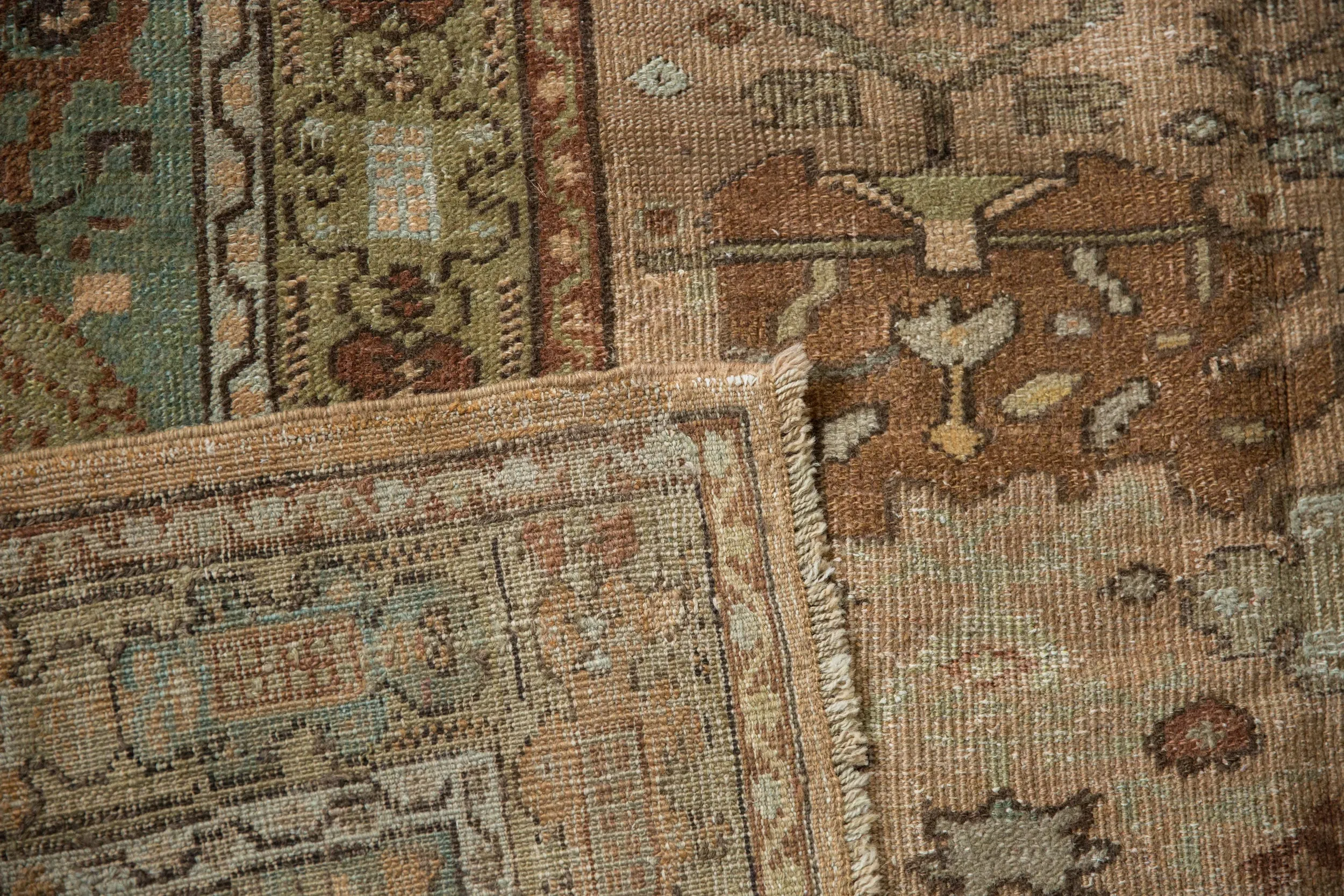 9x11.5 Vintage Distressed Ghiordes Carpet