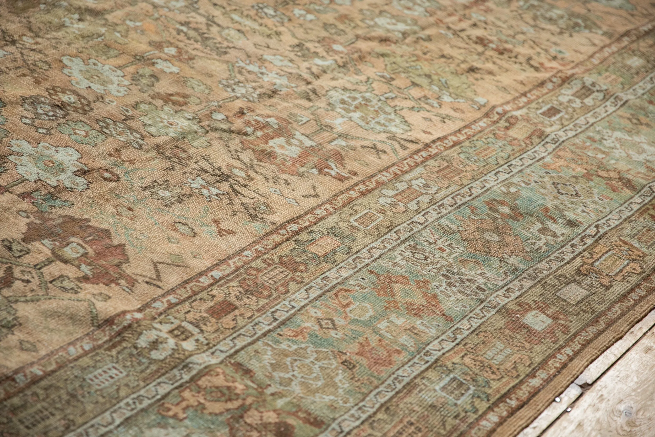 9x11.5 Vintage Distressed Ghiordes Carpet