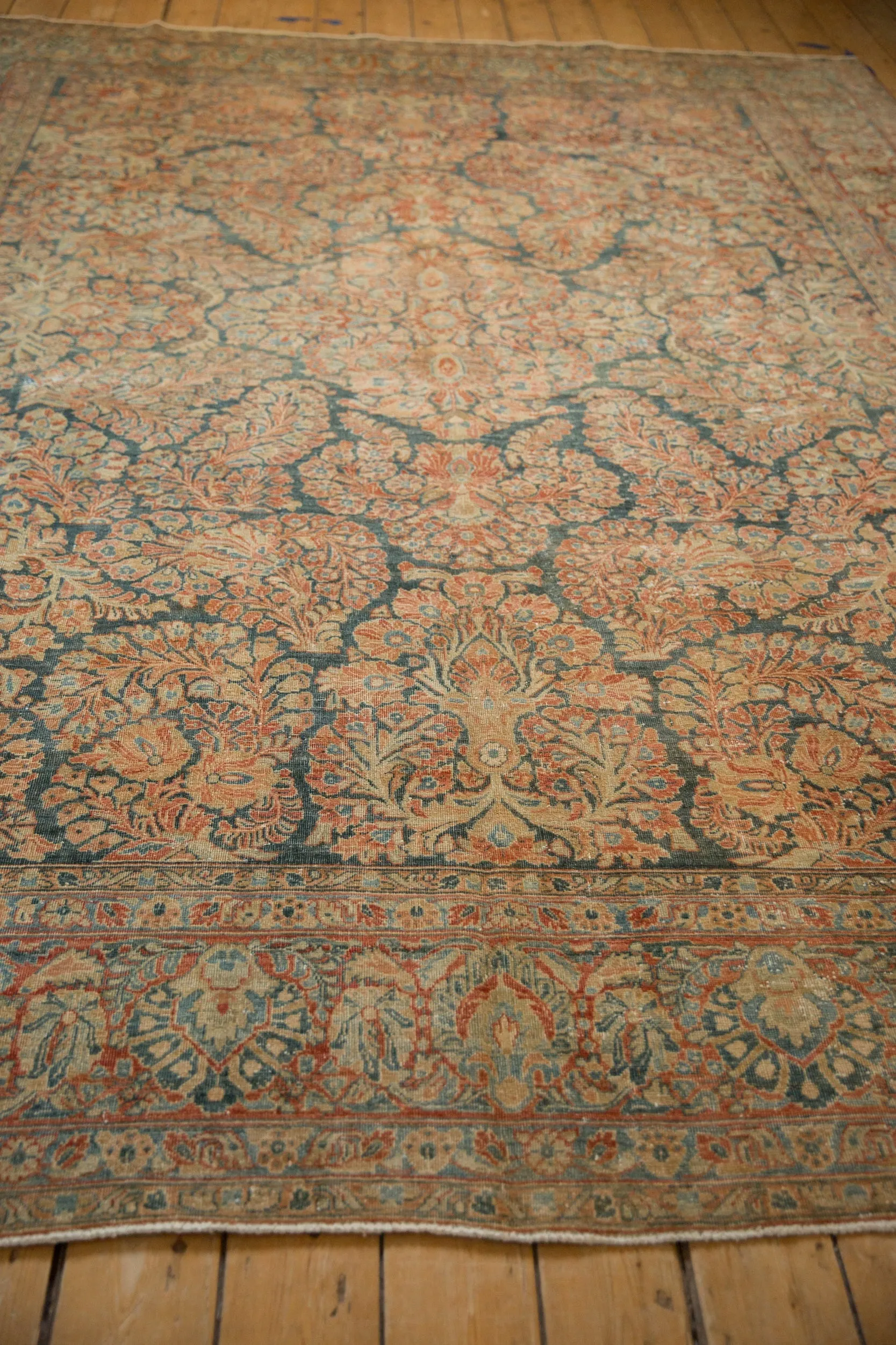 9x11.5 Vintage Distressed Sarouk Carpet