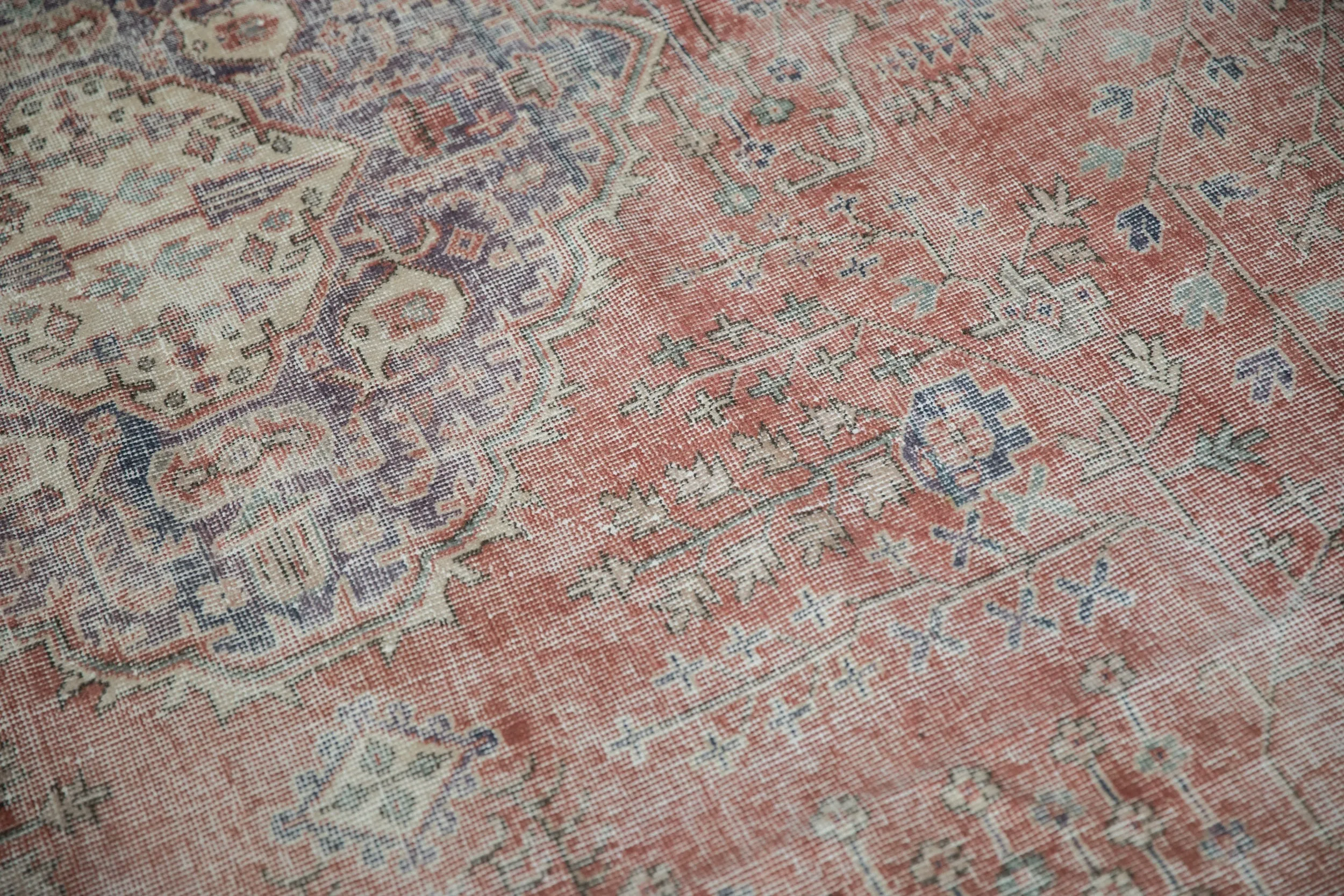 9x12.5 Vintage Distressed Sparta Carpet