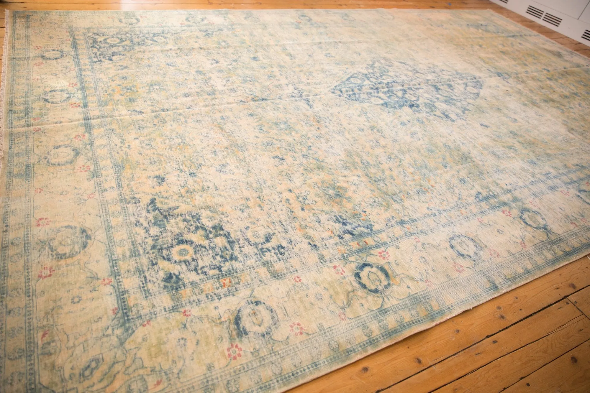 9x14.5 Vintage Distressed Bulgarian Herati Design Carpet