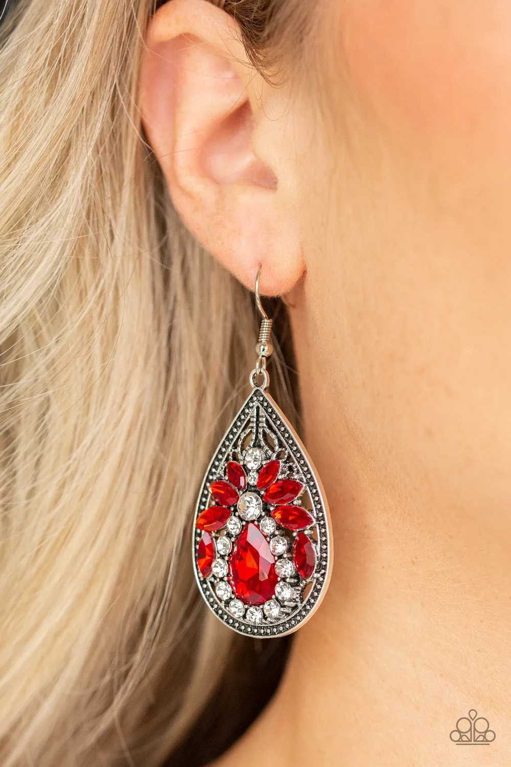 Candlelight Sparkle – Red
