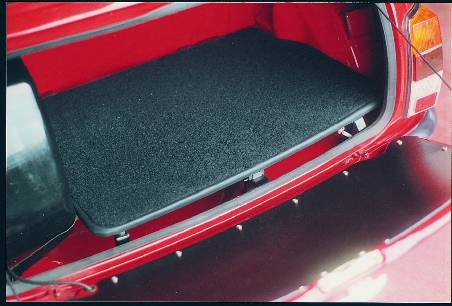 COMPLETE BOOT BOARD  - SALOONS WITH 7.5 GALLON LH FUEL TANK