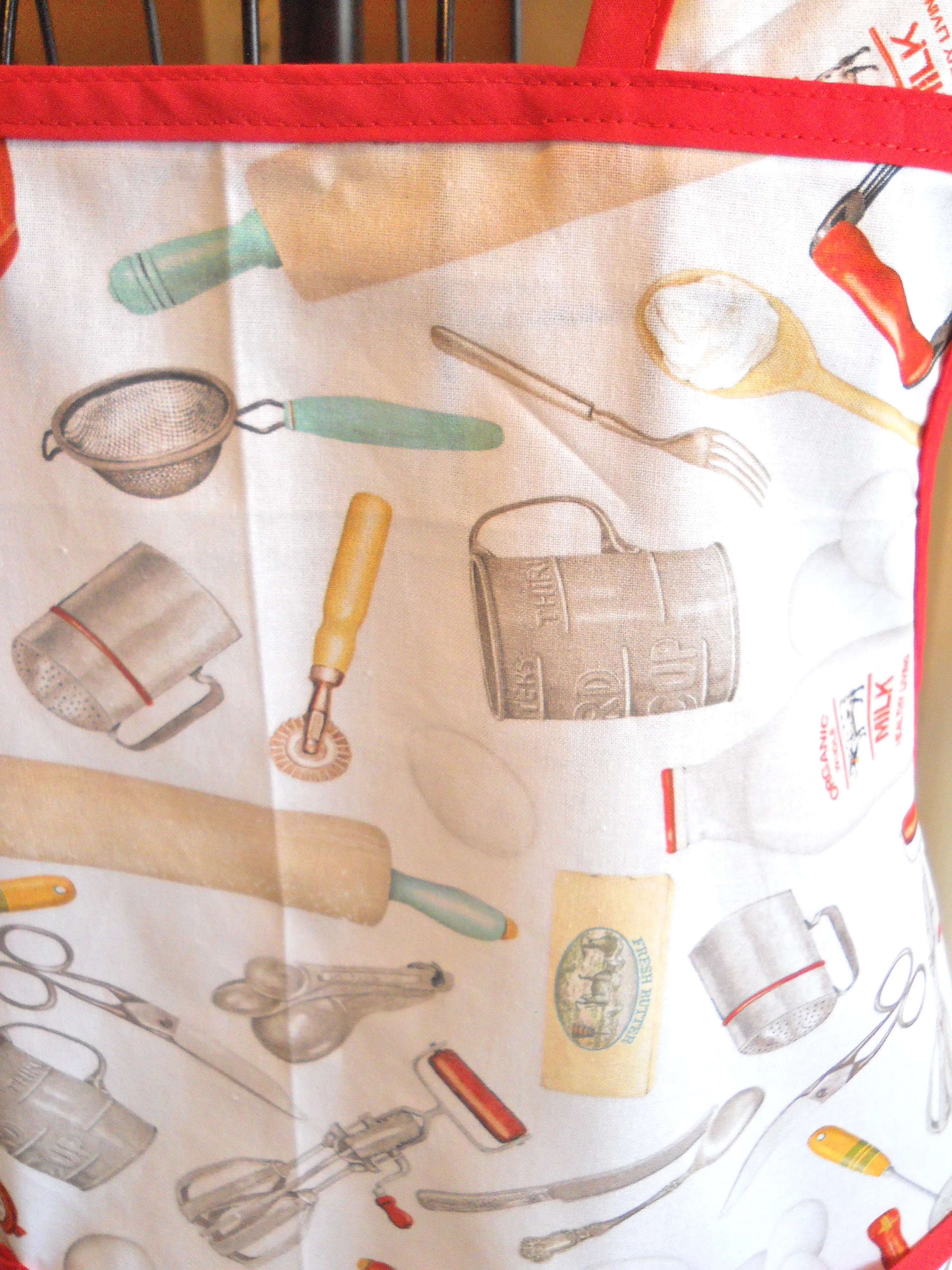 Old Fashioned Full Apron with Vintage Cooking Utensils in size Large
