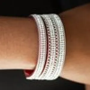 Paparazzi - Dangerously Drama Queen - Red Bracelet