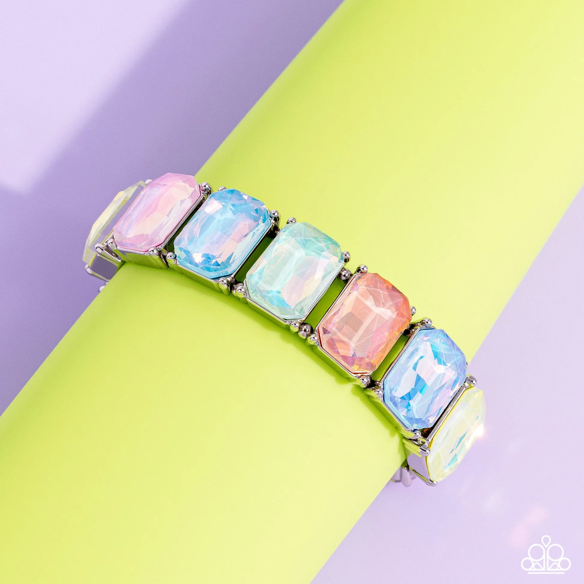 Paparazzi Glamorous Getaway - Multi Bracelet