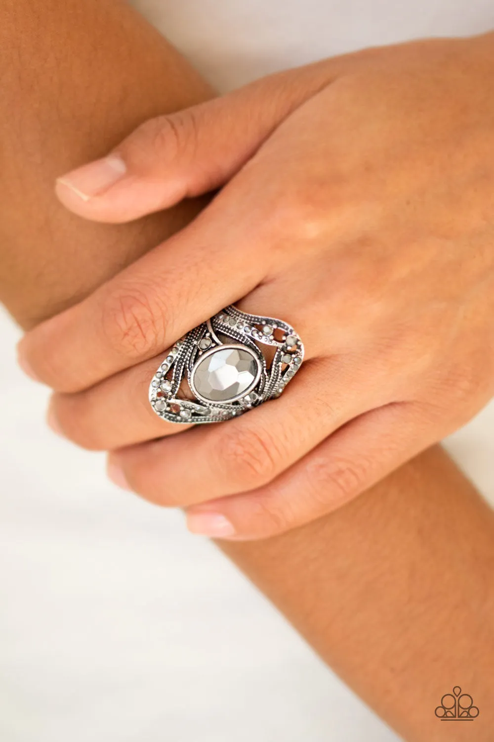 Paparazzi Red Carpet Rebel - Silver Ring